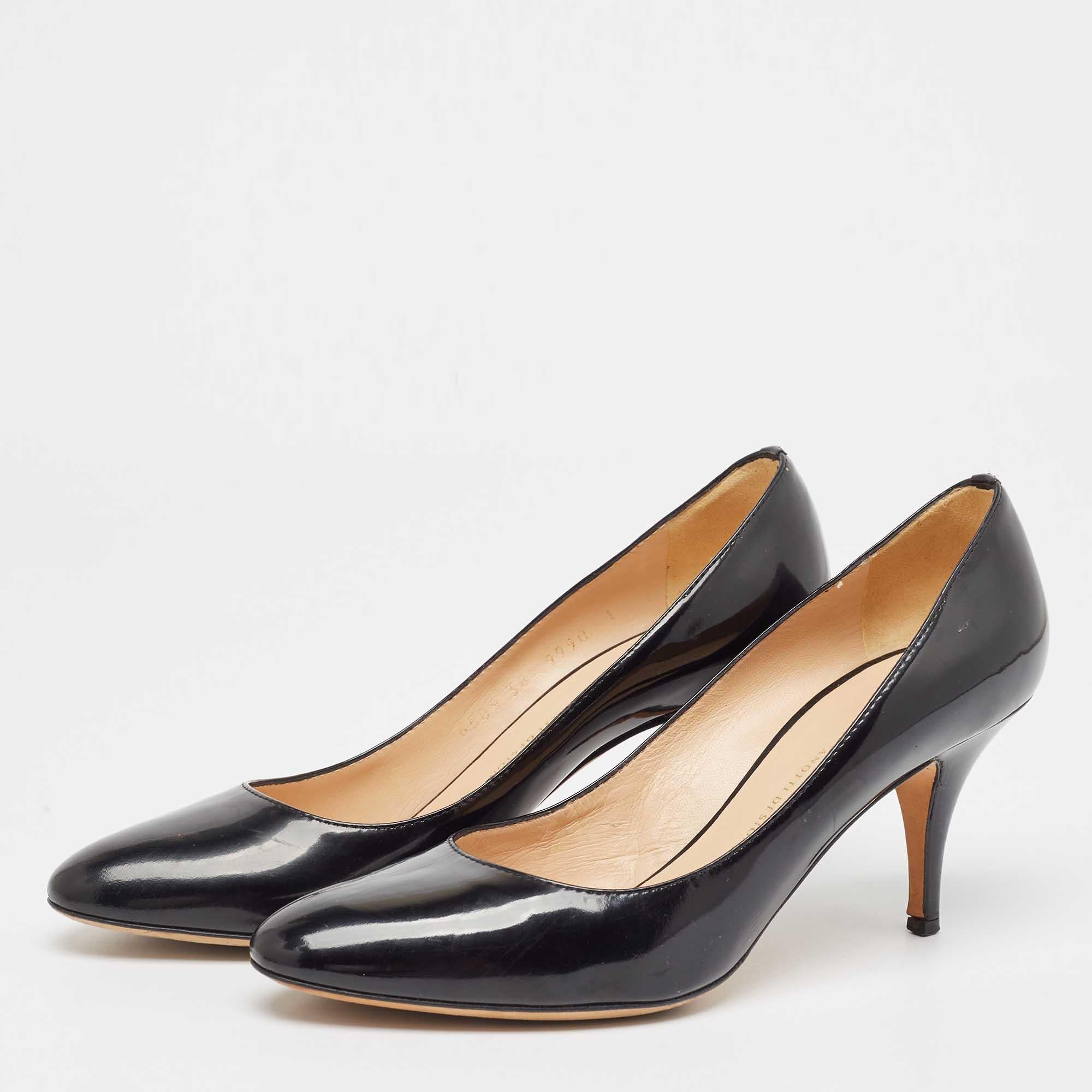 Make a chic style statement with these designer pumps. They showcase sturdy heels and durable soles, perfect for your fashionable outings!