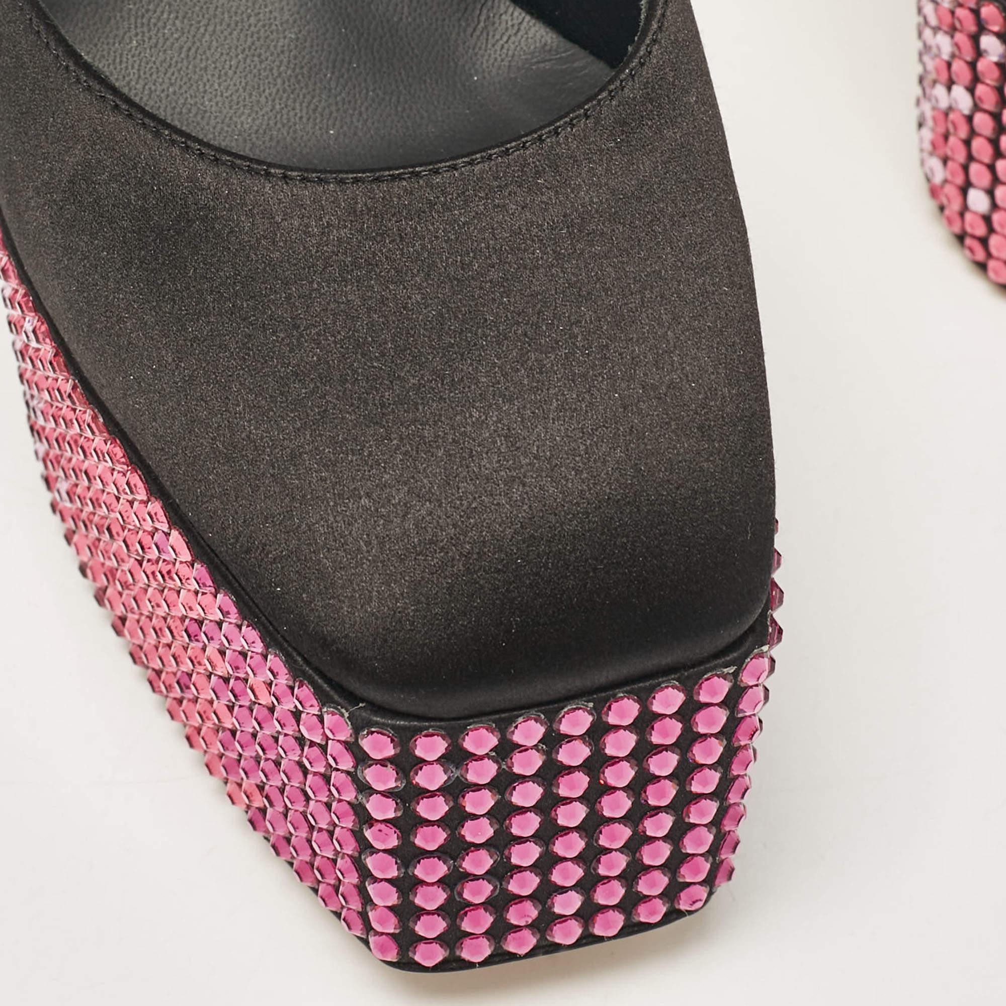 Giuseppe Zanotti Mary Jane Pumps aus schwarzem Satin mit Kristallverzierung, Größe 40 im Angebot 2