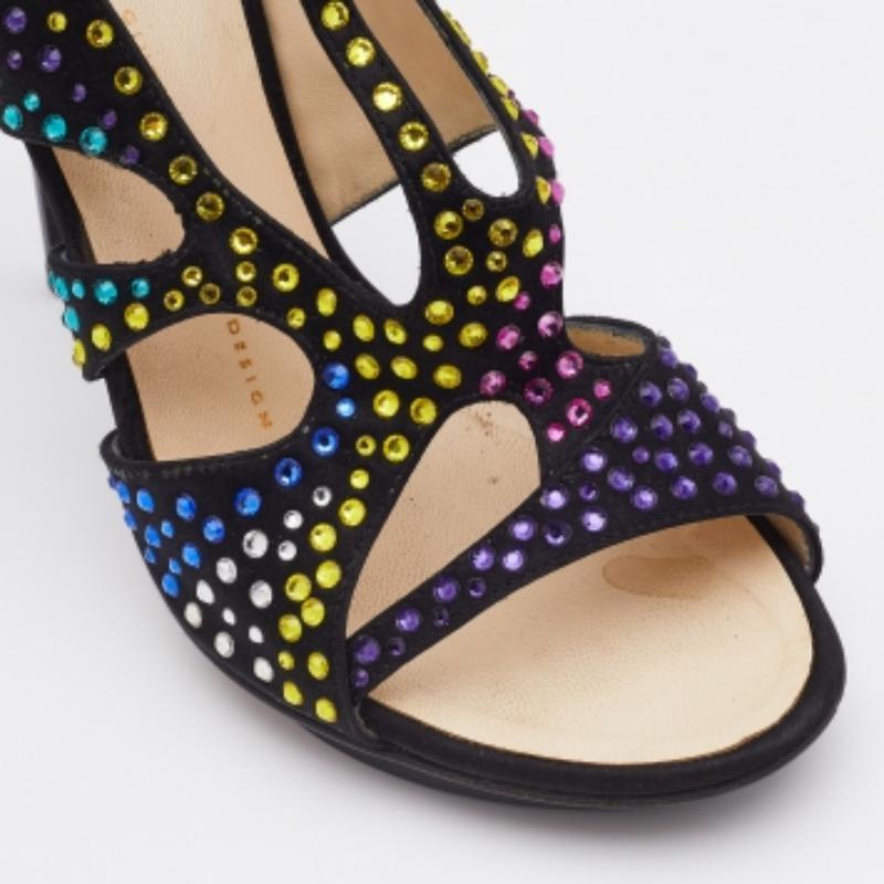 Noir Giuseppe Zanotti - Sandales à lanières en satin noir ornées de cristaux, taille 38 en vente