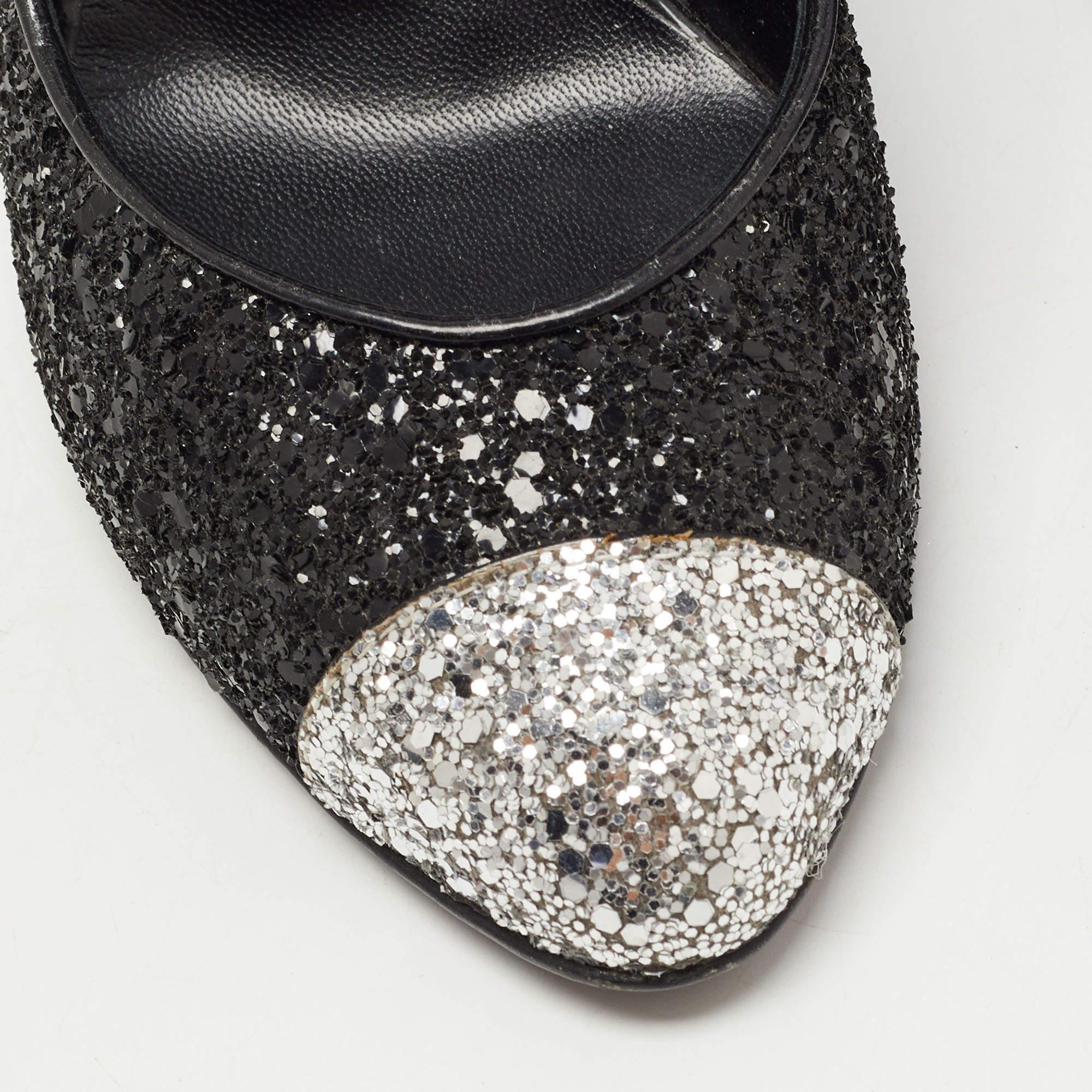 Giuseppe Zanotti Black/Silver Coarse Glitter Cap Toe Pumps Size 39 in vendita 2
