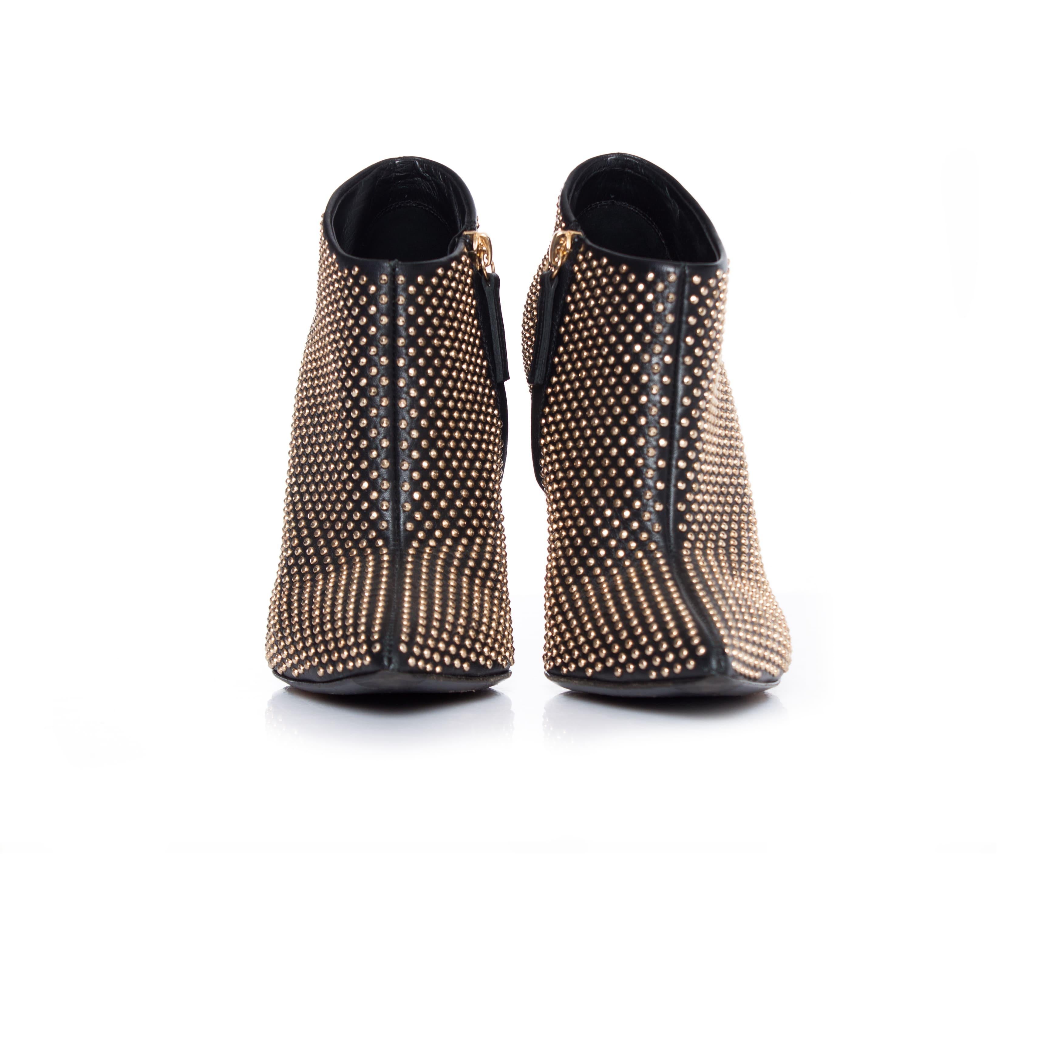 Giuseppe Zanotti, Black studded ankle boots. In Excellent Condition For Sale In AMSTERDAM, NL
