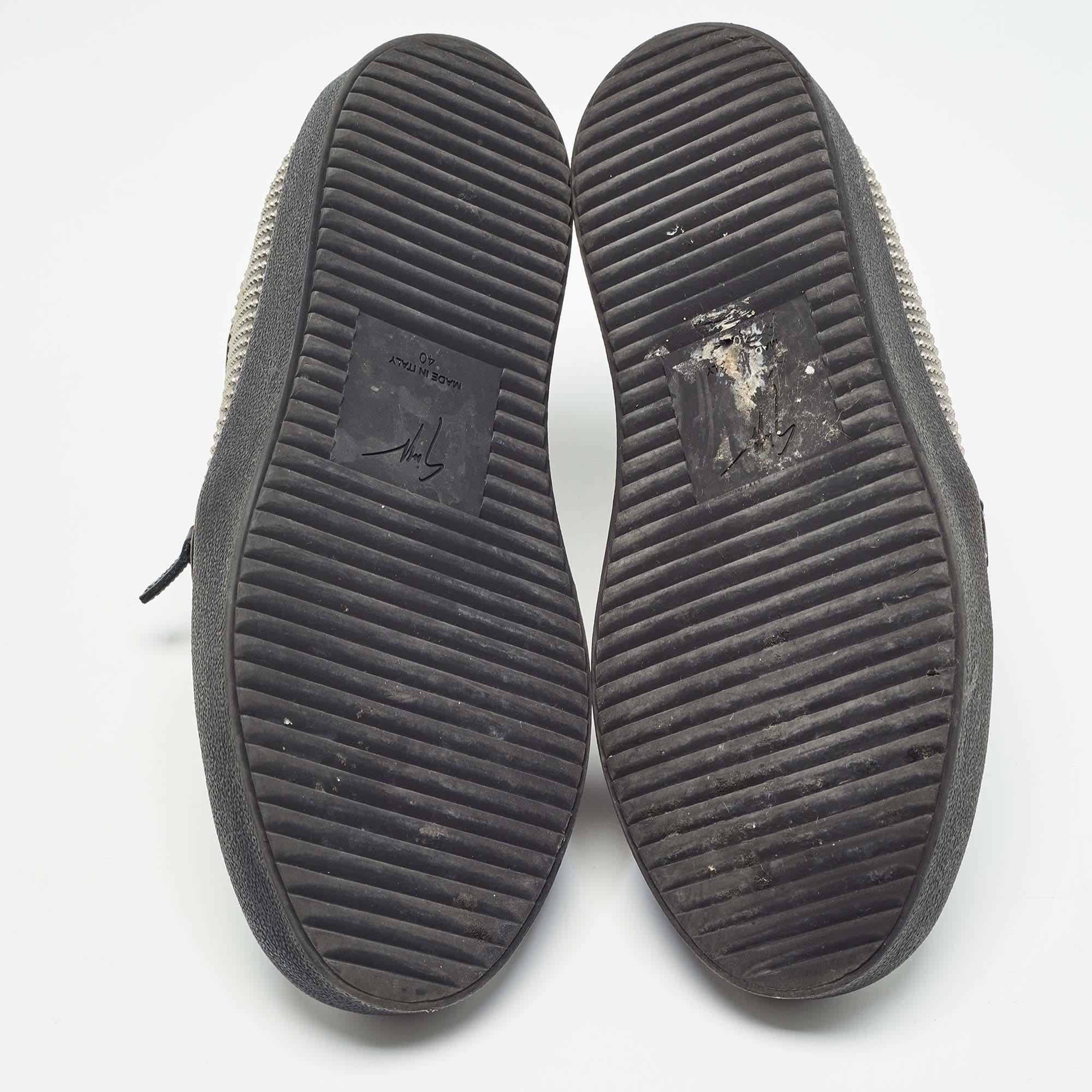 Giuseppe Zanotti - Sneakers Eve Slip On in pelle nera con borchie - Taglia 40 in vendita 2