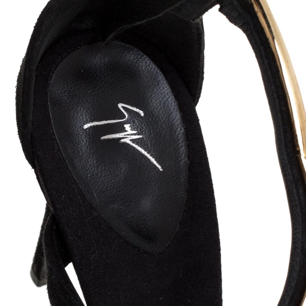 Giuseppe Zanotti Black Suede Alien Ankle Strap Sandals Size 35 In Good Condition In Dubai, Al Qouz 2
