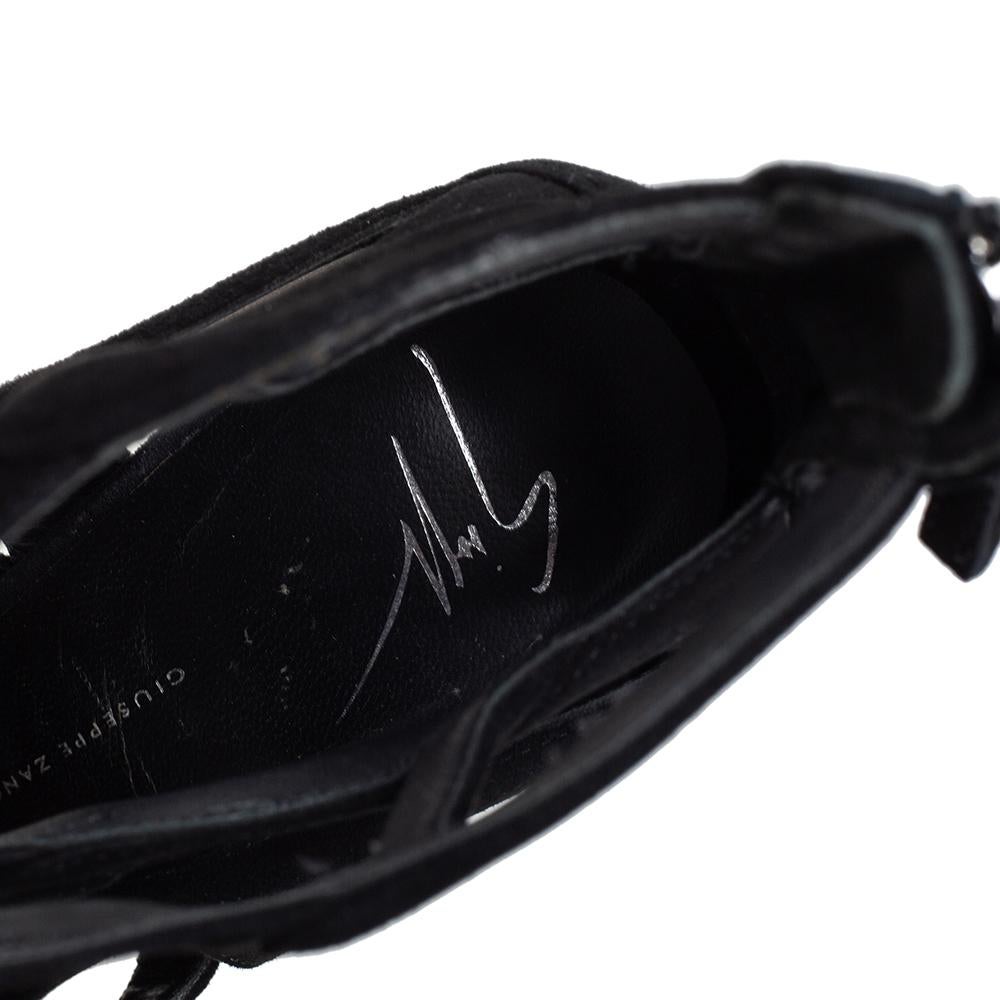 Giuseppe Zanotti Sandalias jaula de plataforma con detalle de hebilla de ante negro talla 40 1