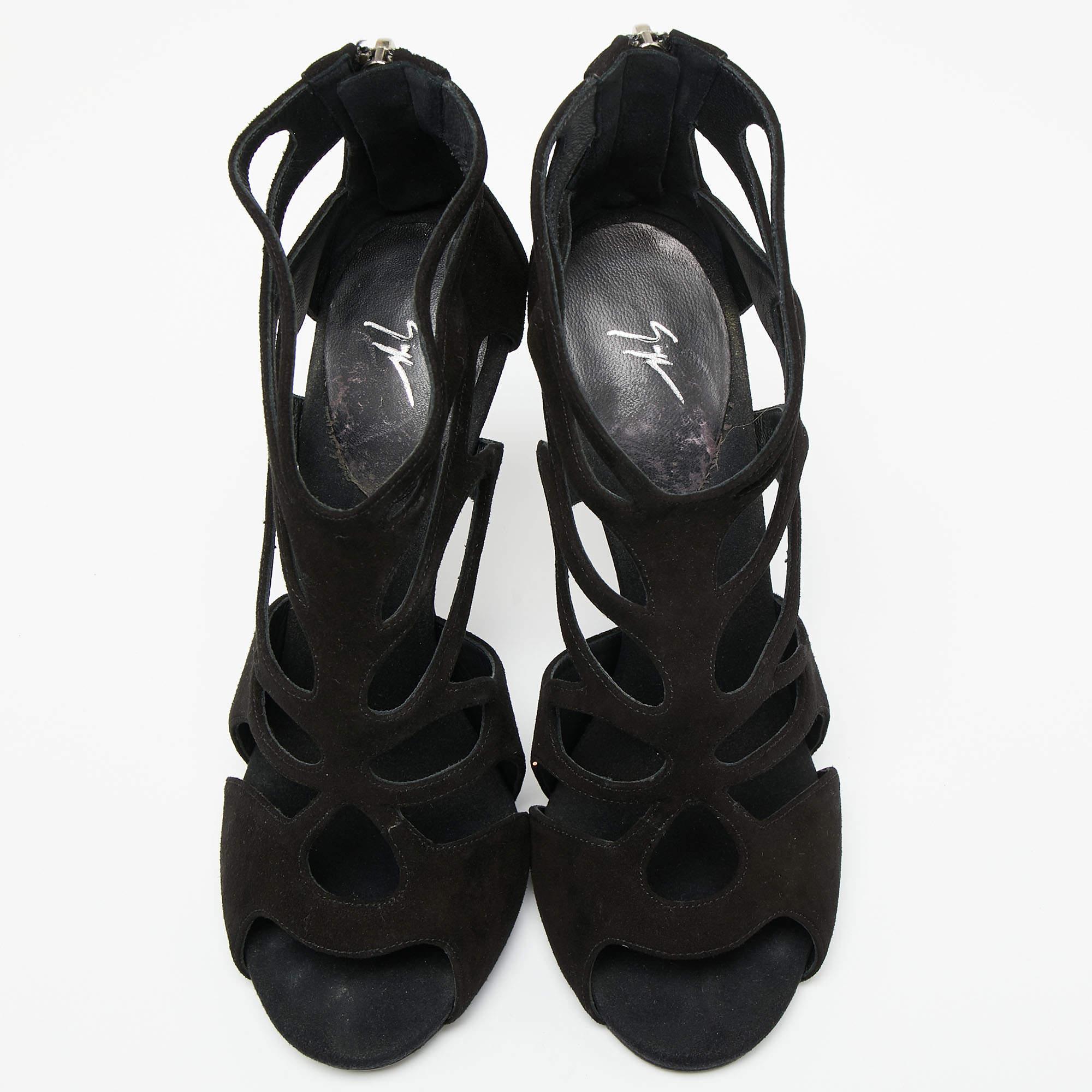 Giuseppe Zanotti Black Suede Butterfly Cutout Sandals Size 38 In Good Condition In Dubai, Al Qouz 2