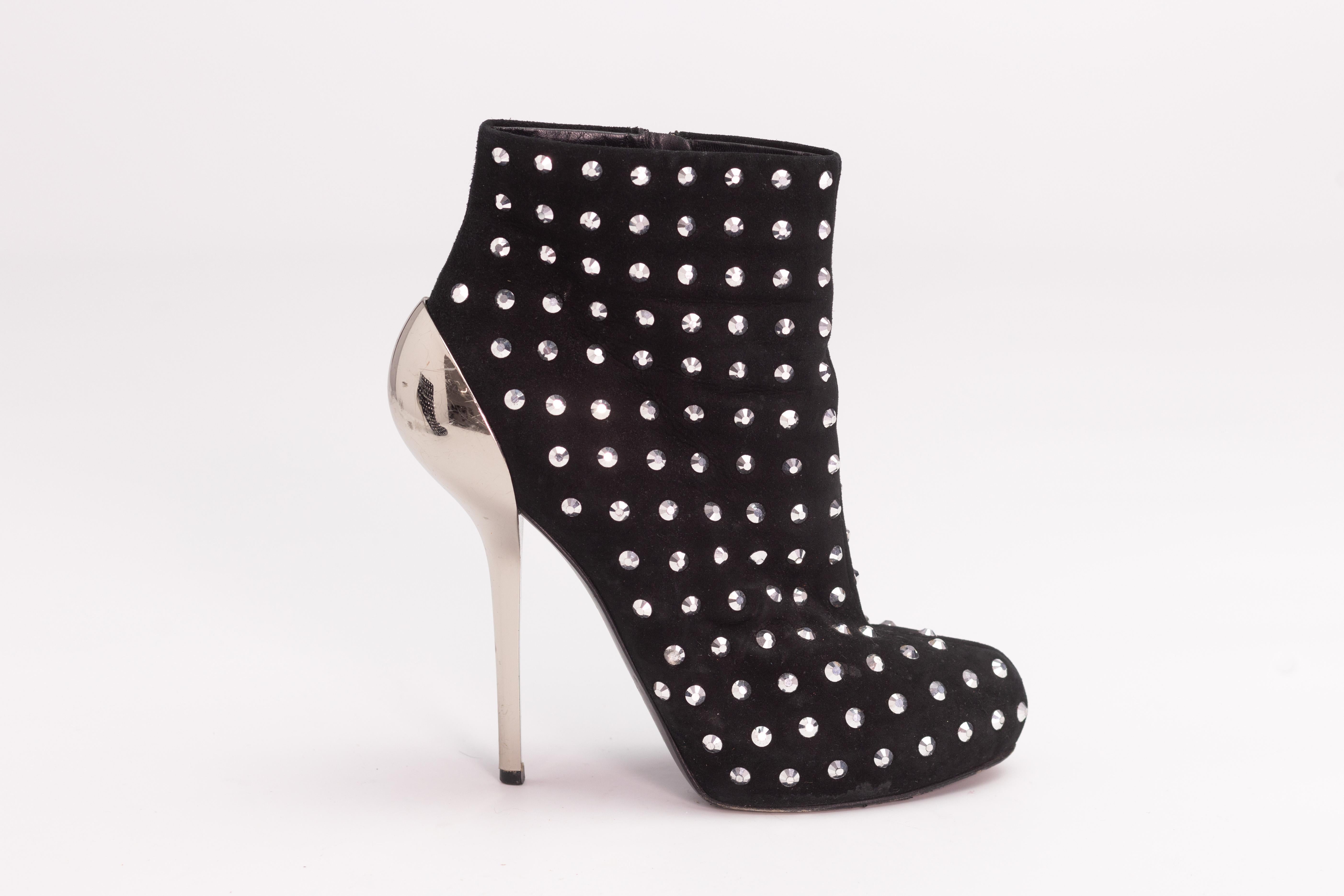 Giuseppe Zanotti Black Suede Crystal Embellished Boots (EU 38) For Sale 4