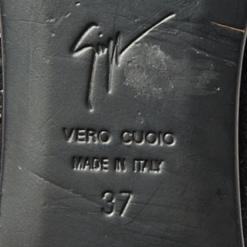 Giuseppe Zanotti Joker Smoking Slippers aus schwarzem Wildleder mit Kristallverzierung, Größe 37 im Angebot 3