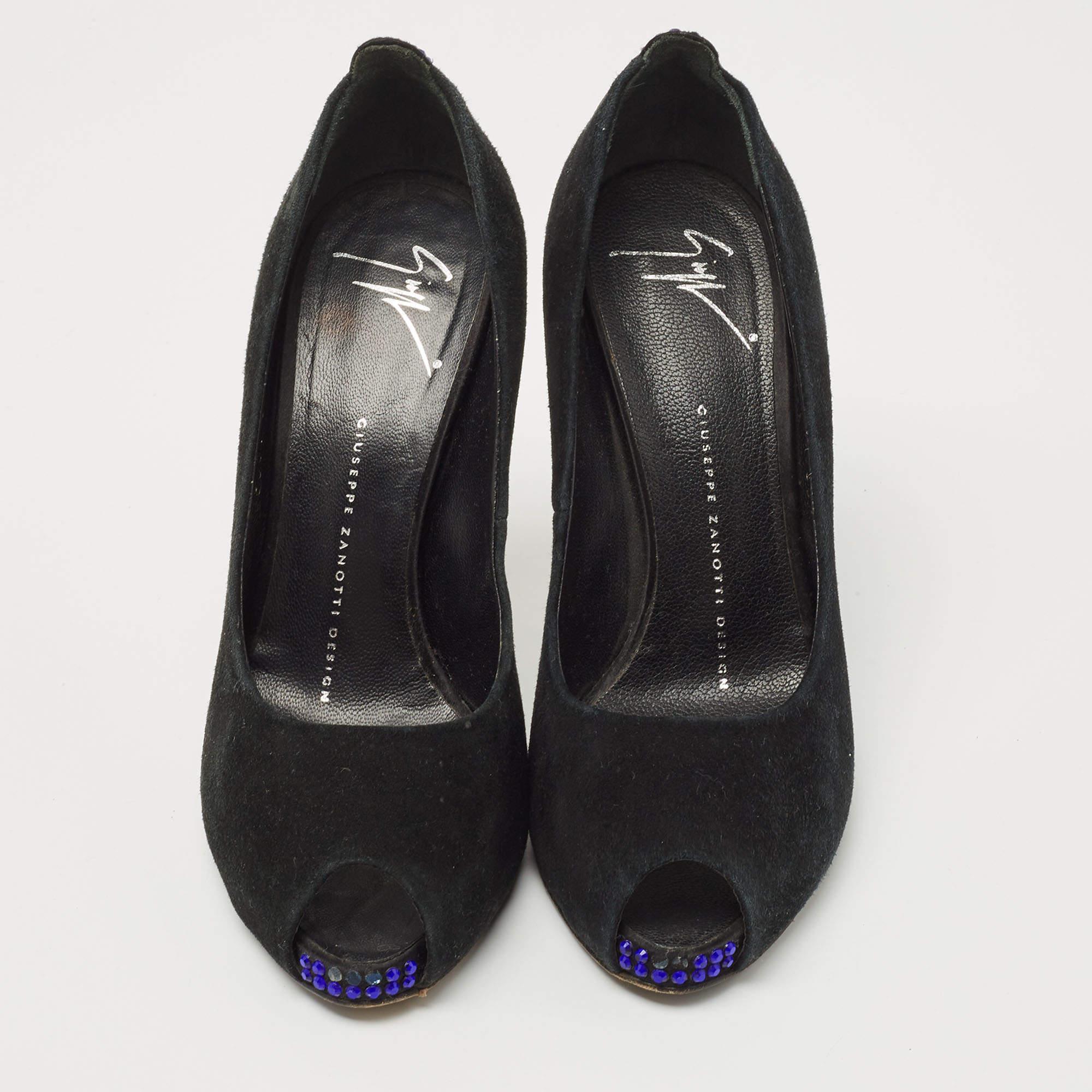 Noir Giuseppe Zanotti Escarpins Peep Toe en daim noir avec ornements en cristal Taille 37 en vente