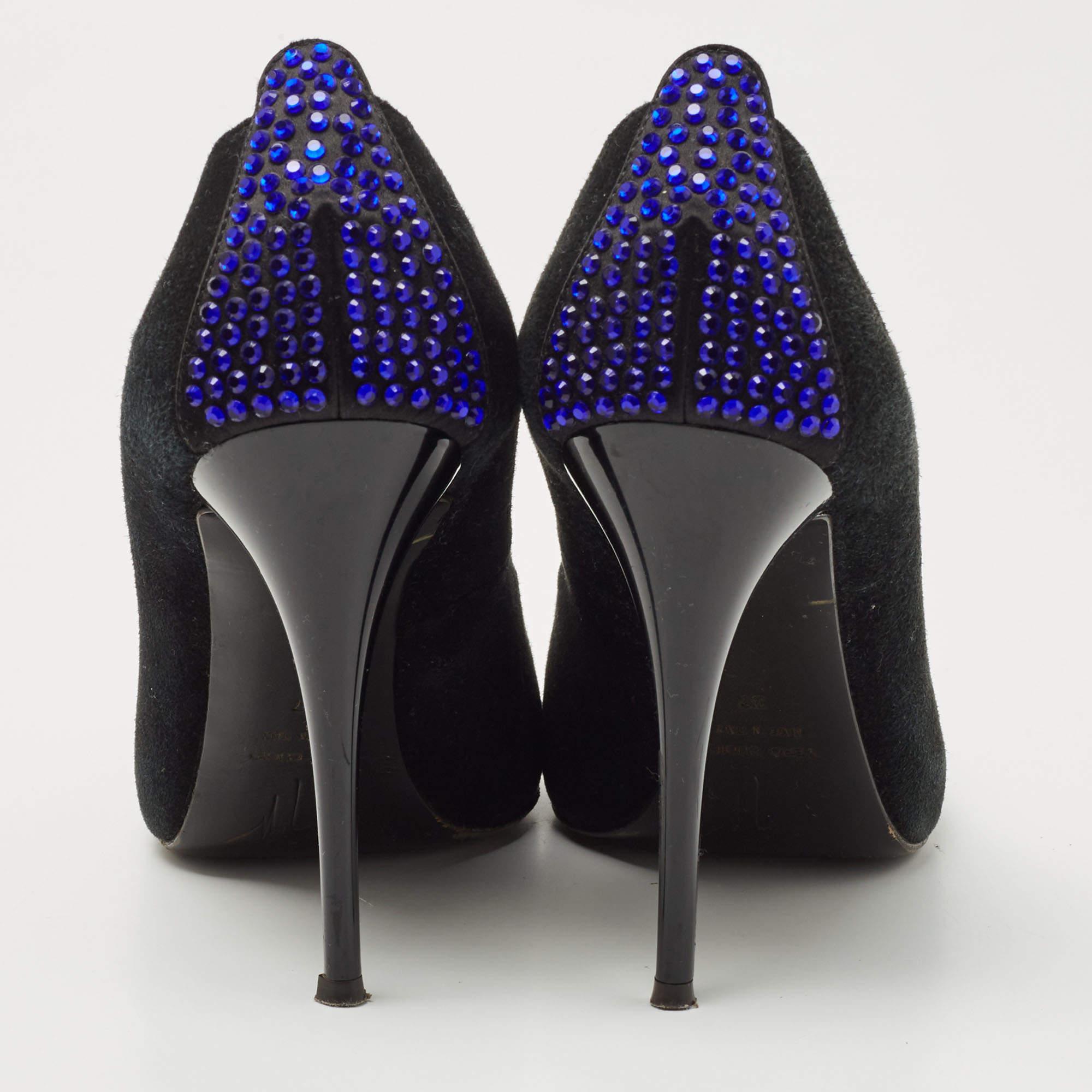 Giuseppe Zanotti Escarpins Peep Toe en daim noir avec ornements en cristal Taille 37 Pour femmes en vente