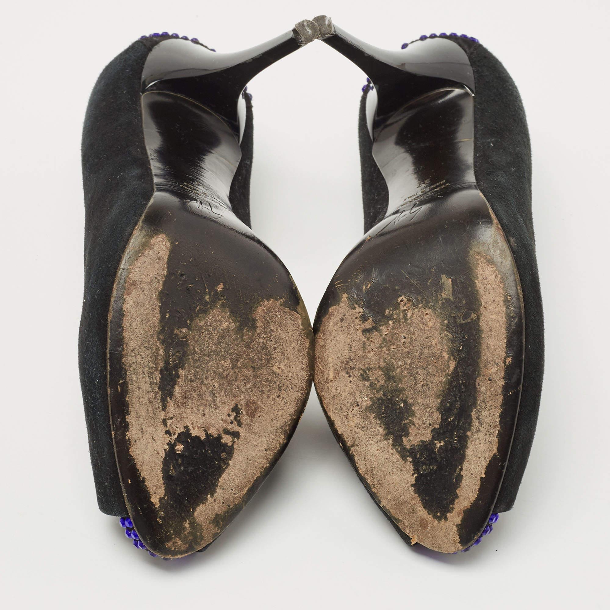 Giuseppe Zanotti Escarpins Peep Toe en daim noir avec ornements en cristal Taille 37 en vente 1