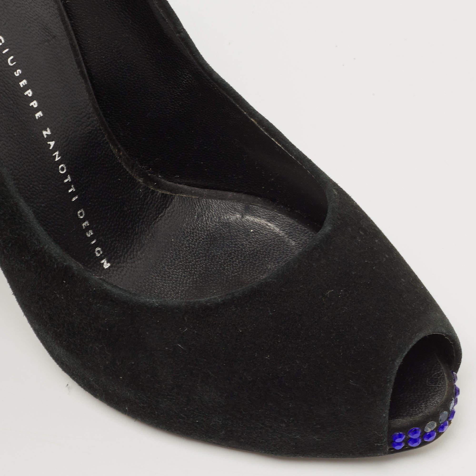 Giuseppe Zanotti Escarpins Peep Toe en daim noir avec ornements en cristal Taille 37 en vente 2