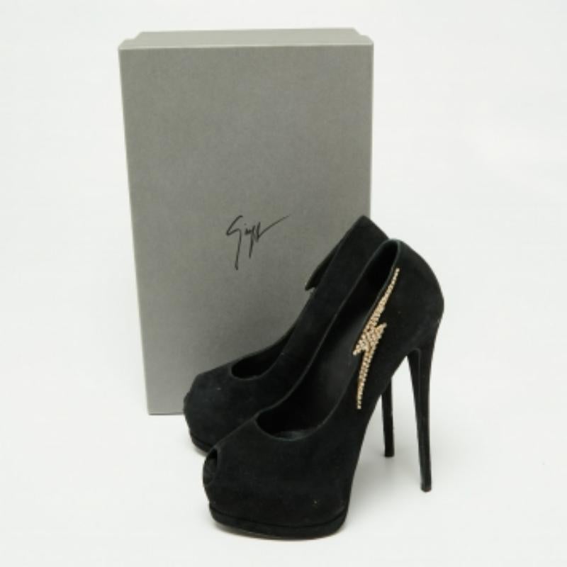 Giuseppe Zanotti Escarpins Peep Toe en daim noir avec ornements en cristal Taille 39 en vente 1