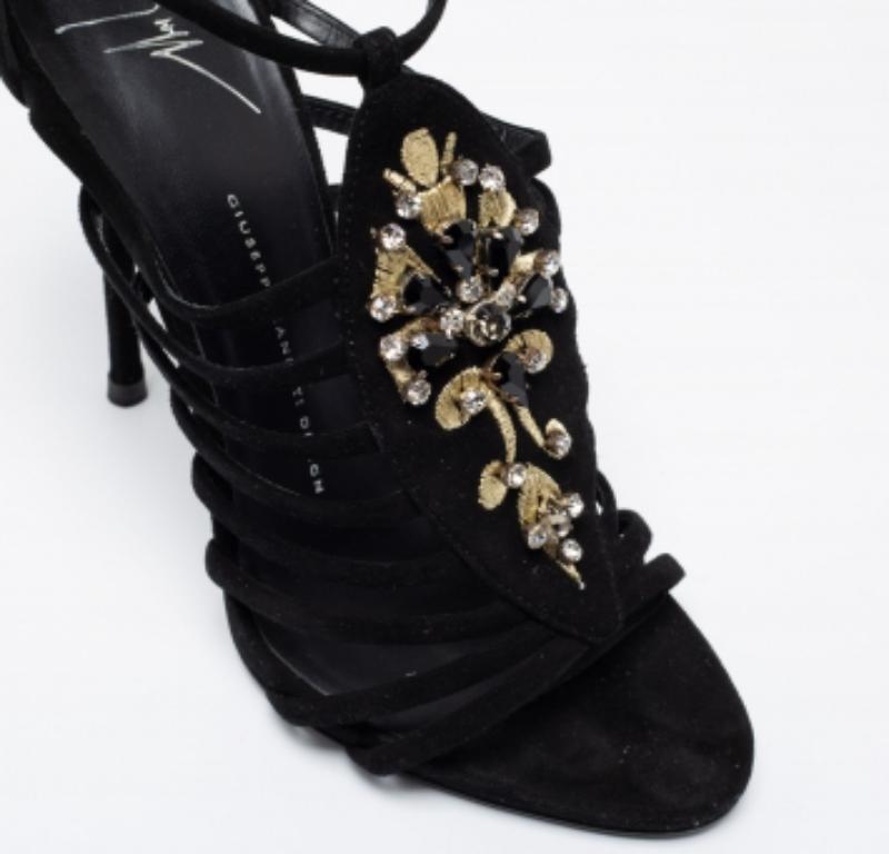 Giuseppe Zanotti Sandales en daim noir avec ornements en cristal Taille 40 Pour femmes en vente