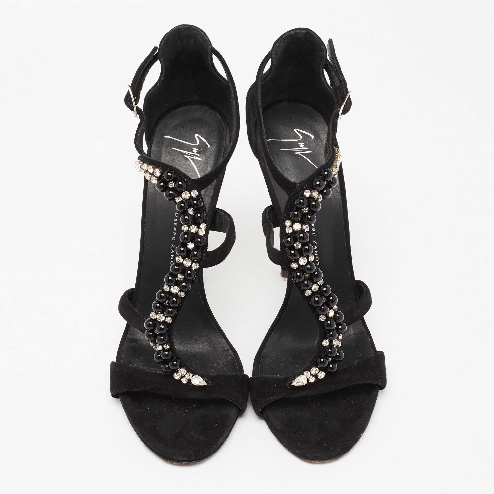 Giuseppe Zanotti Black Suede Crystal Embellished T-Strap Sandals Size 39 In Good Condition For Sale In Dubai, Al Qouz 2