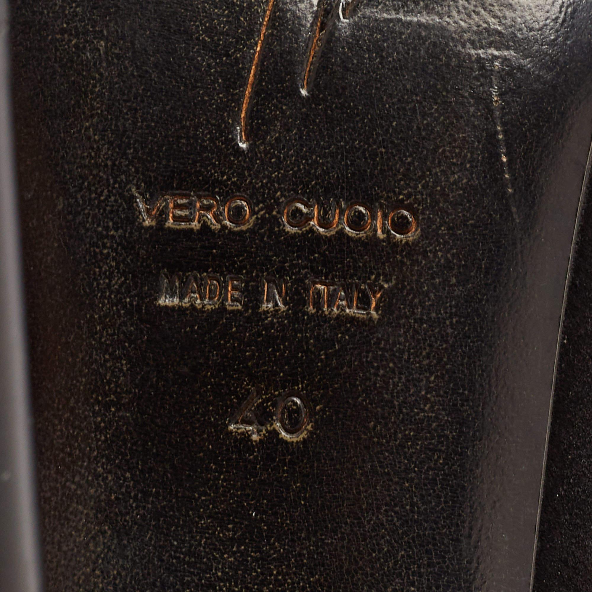 Giuseppe Zanotti Schwarze Stiefel aus Wildleder mit Kristallenverzierung aus Kalbsleder Größe 40 im Angebot 4