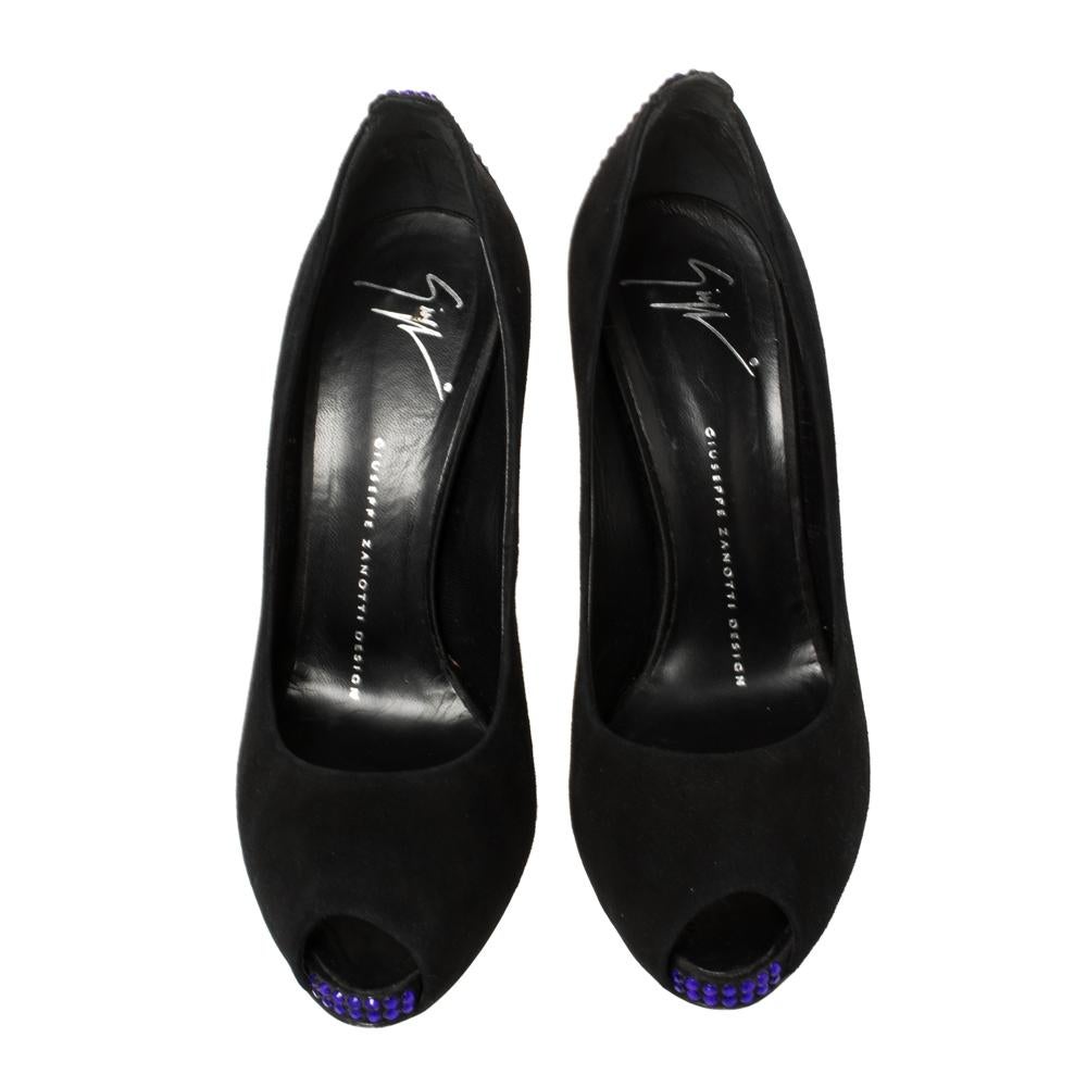 Giuseppe Zanotti Black Suede Embellished Peep Toe Pumps Size 37.5 In Good Condition For Sale In Dubai, Al Qouz 2