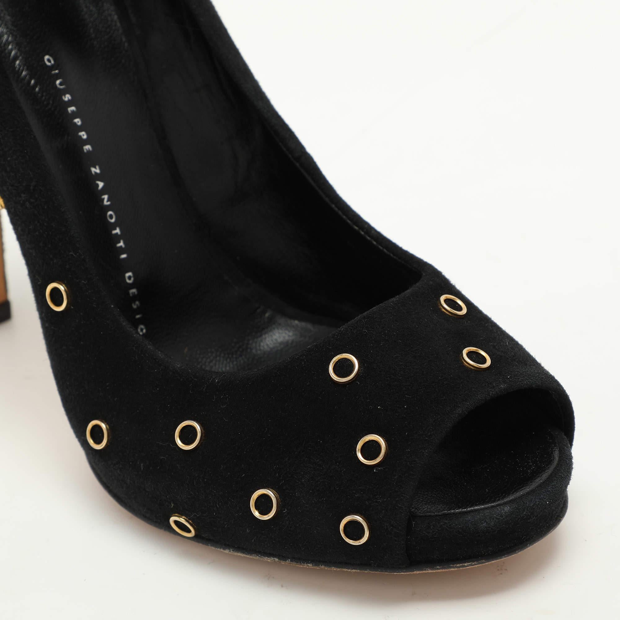 Giuseppe Zanotti Escarpins Peep Toe en daim noir avec embellissement Taille 37.5 en vente 3