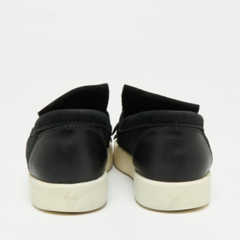 Giuseppe Zanotti - Scarpe da ginnastica con frange in camoscio nero Taglia 40 in vendita 1