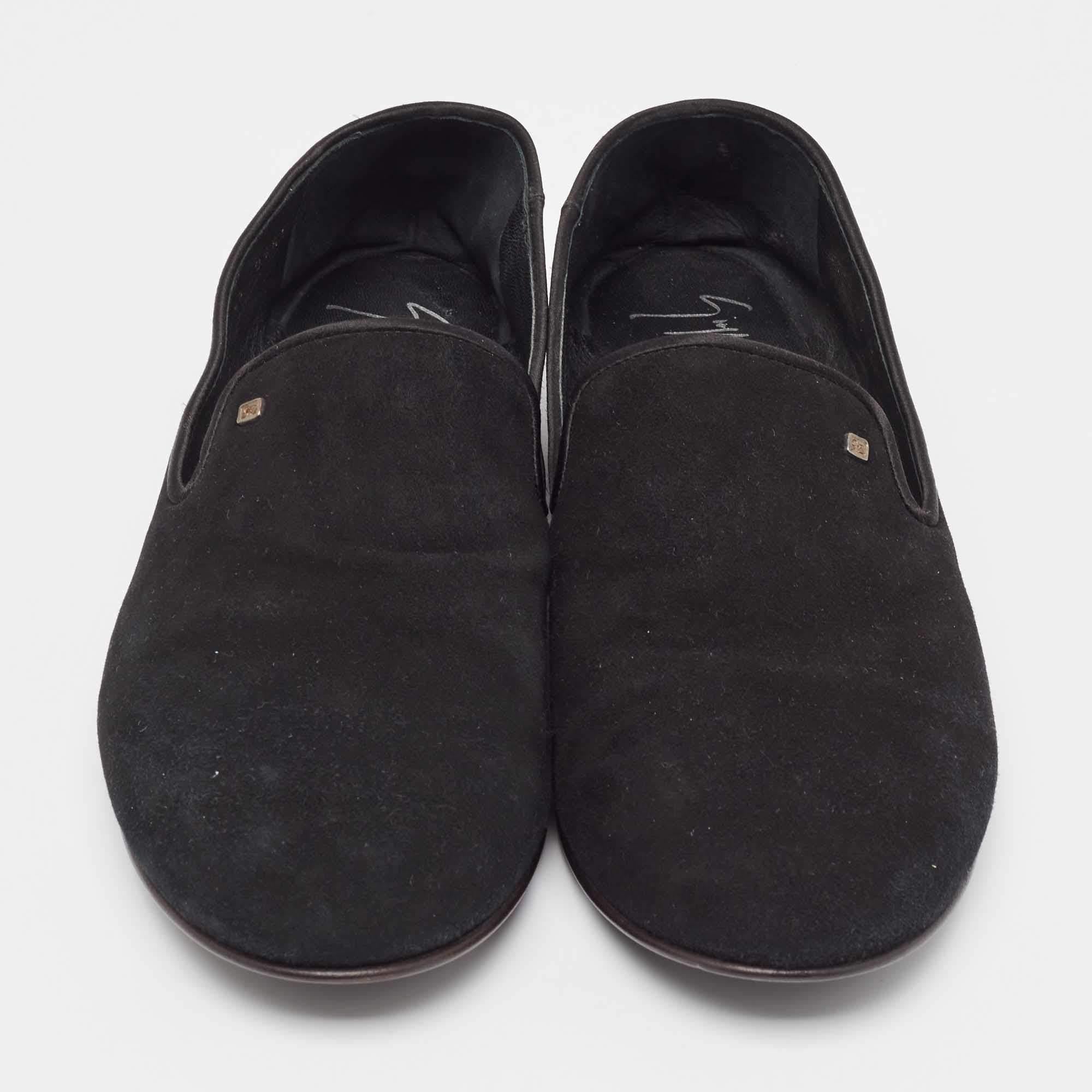 Noir Giuseppe Zanotti Chaussons fumants en daim noir Taille 44 en vente