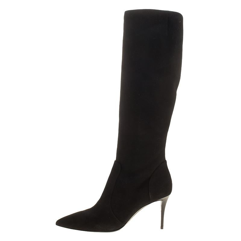 These boots by Giuseppe Zanotti has us smitten! They've been wonderfully crafted from suede and designed with straight 8 cm heels, pointed toes and zippers on the sides to help you fit in. Because they are styled to the knee, you can wear them with