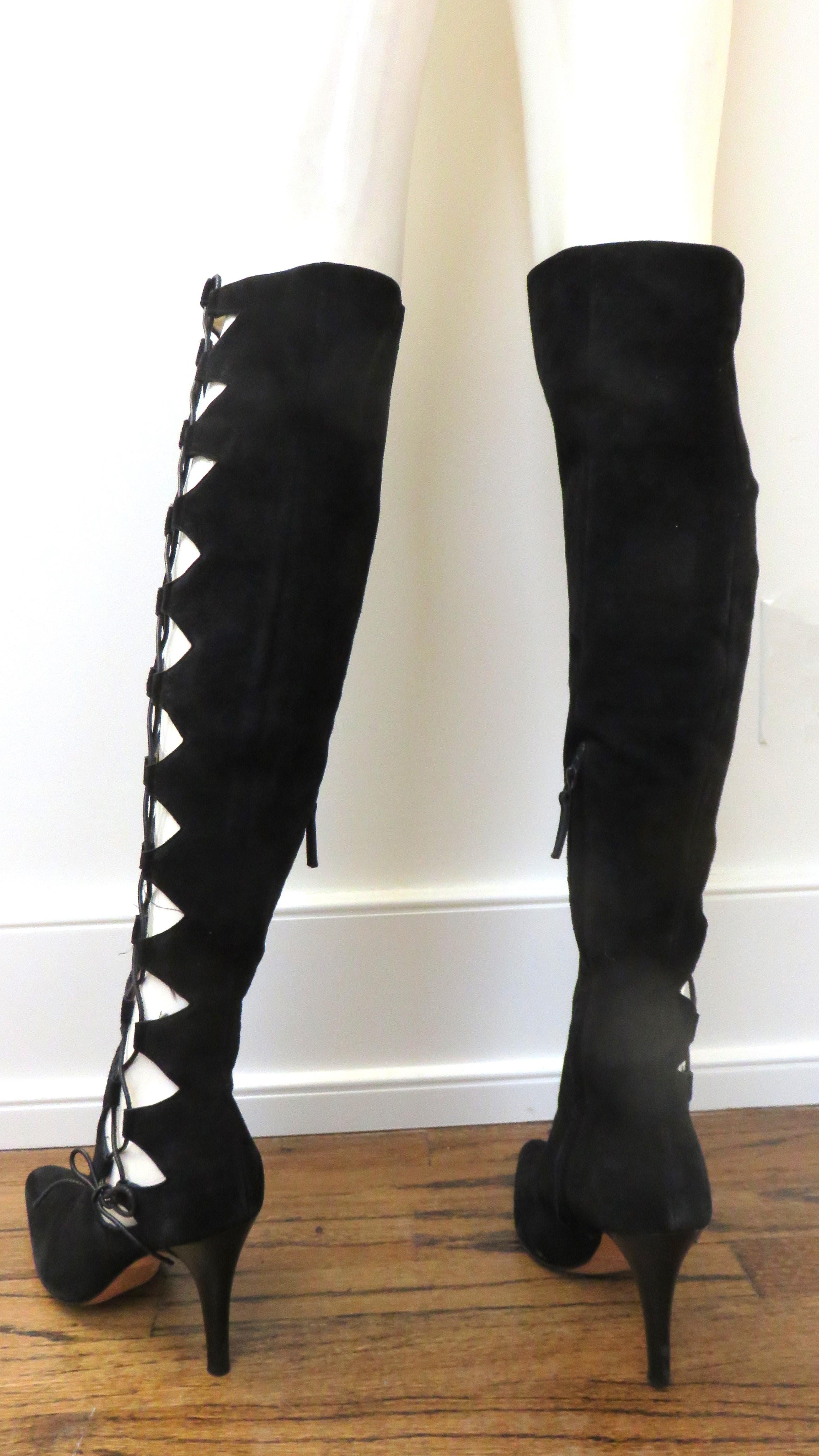 Giuseppe Zanotti Black Suede Lace up Cutout Thigh High Boots Taille 9 en vente 5