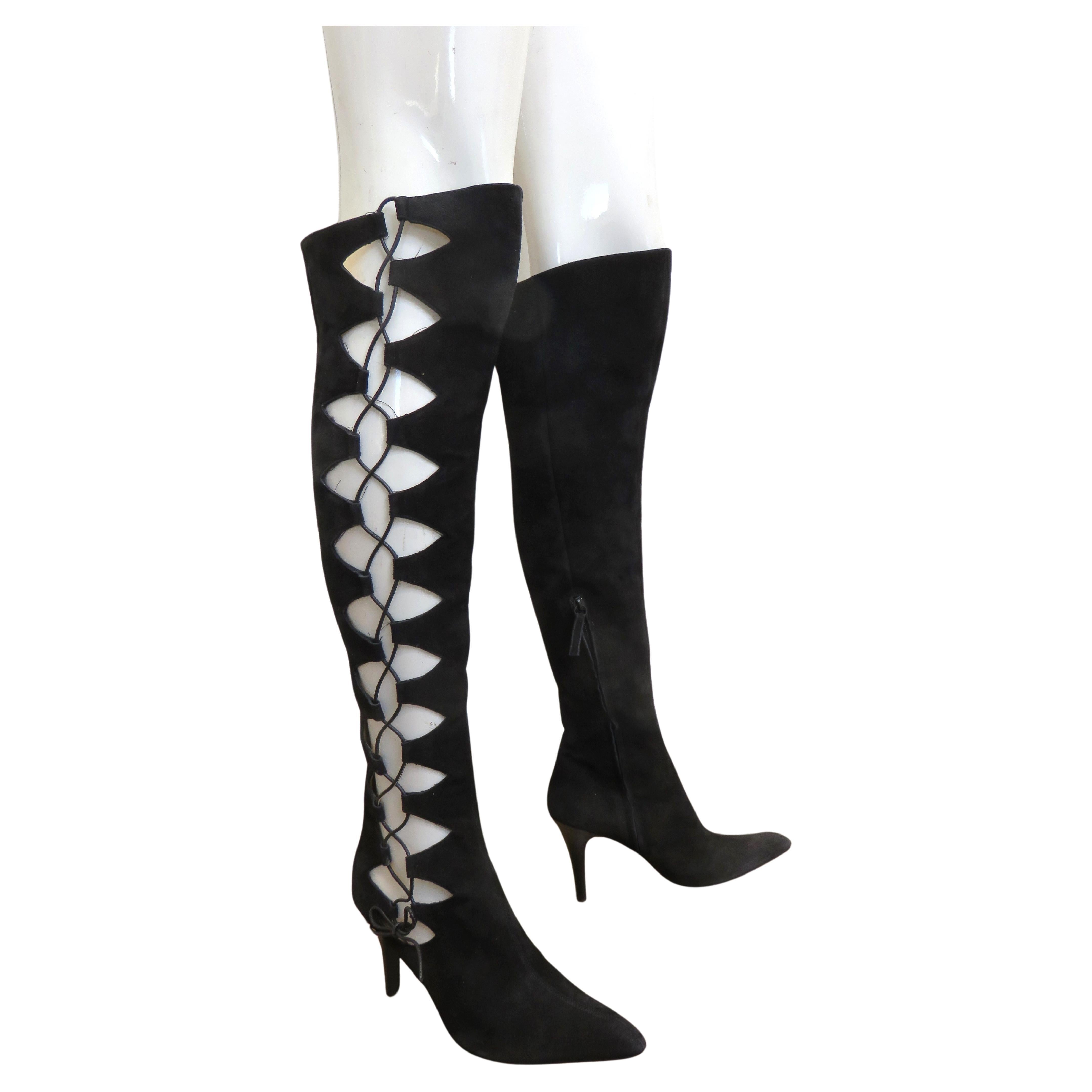 Giuseppe Zanotti Black Suede Lace up Cutout Thigh High Boots Taille 9 en vente