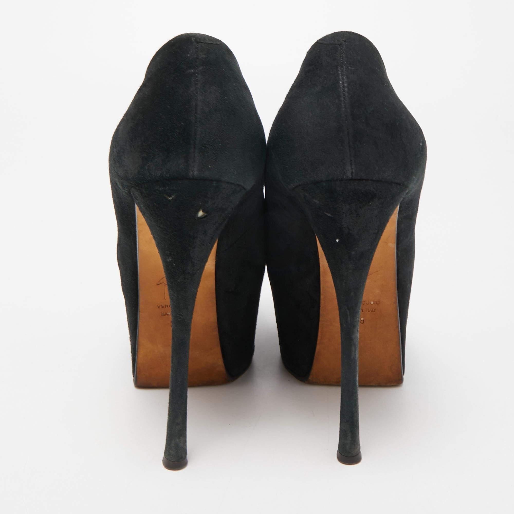 Donna Giuseppe Zanotti, camoscio nero, Liza Peep Toe Platform Pumps Taglia 39 in vendita