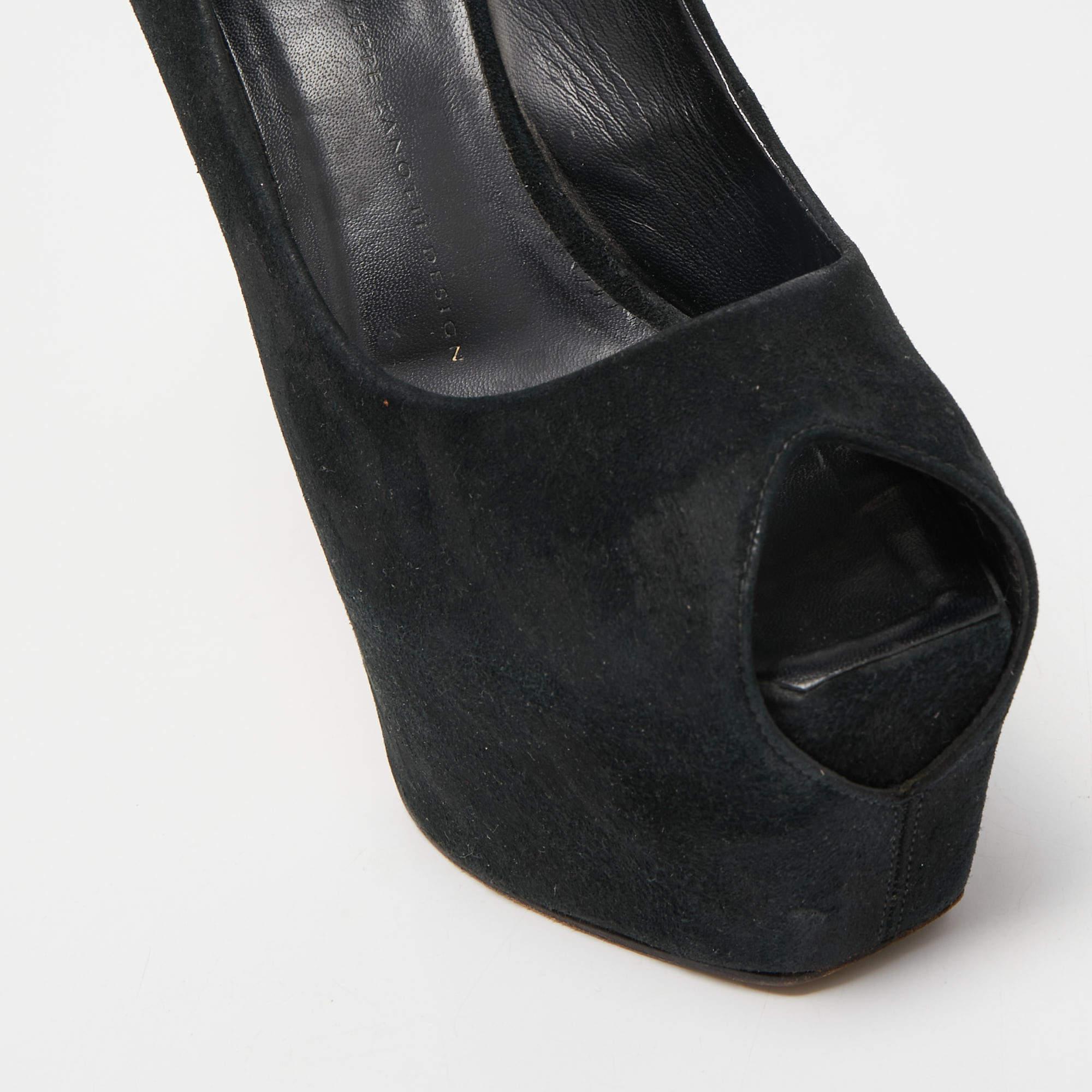 Giuseppe Zanotti, camoscio nero, Liza Peep Toe Platform Pumps Taglia 39 in vendita 2