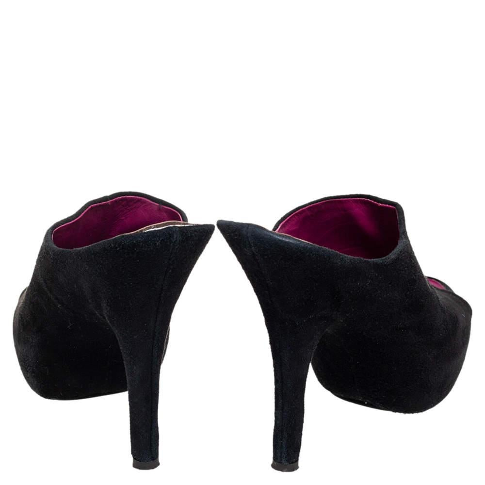Giuseppe Zanotti Black Suede Open Toe Mule Sandals Size 40.5 In Good Condition For Sale In Dubai, Al Qouz 2
