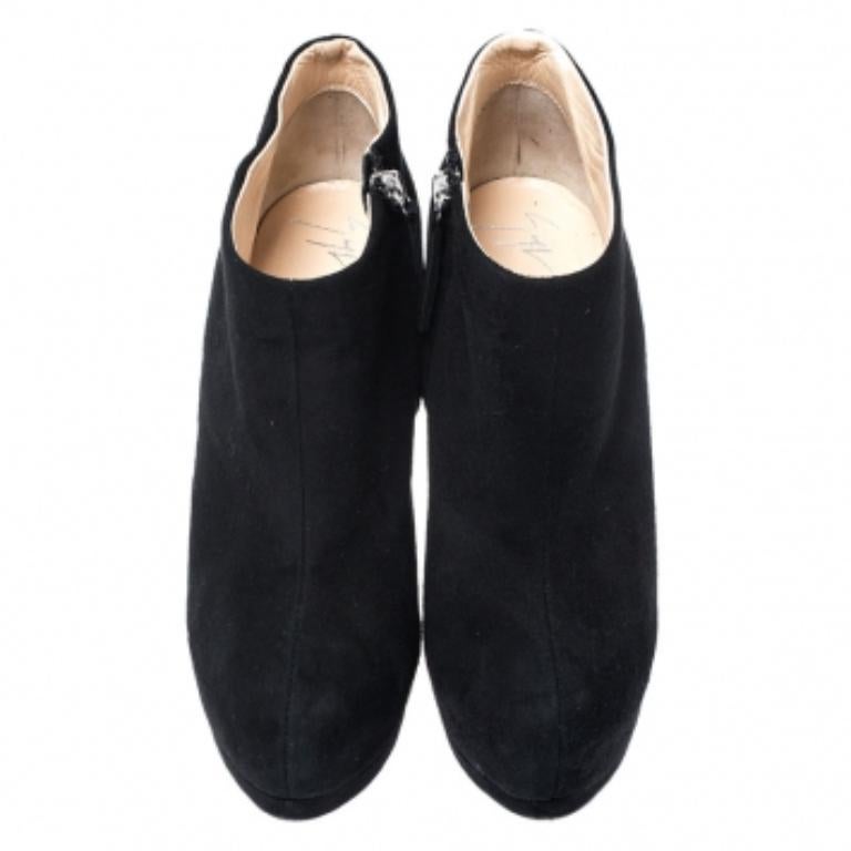 Nero Giuseppe Zanotti, stivaletti con plateau in camoscio nero, misura 37,5 in vendita