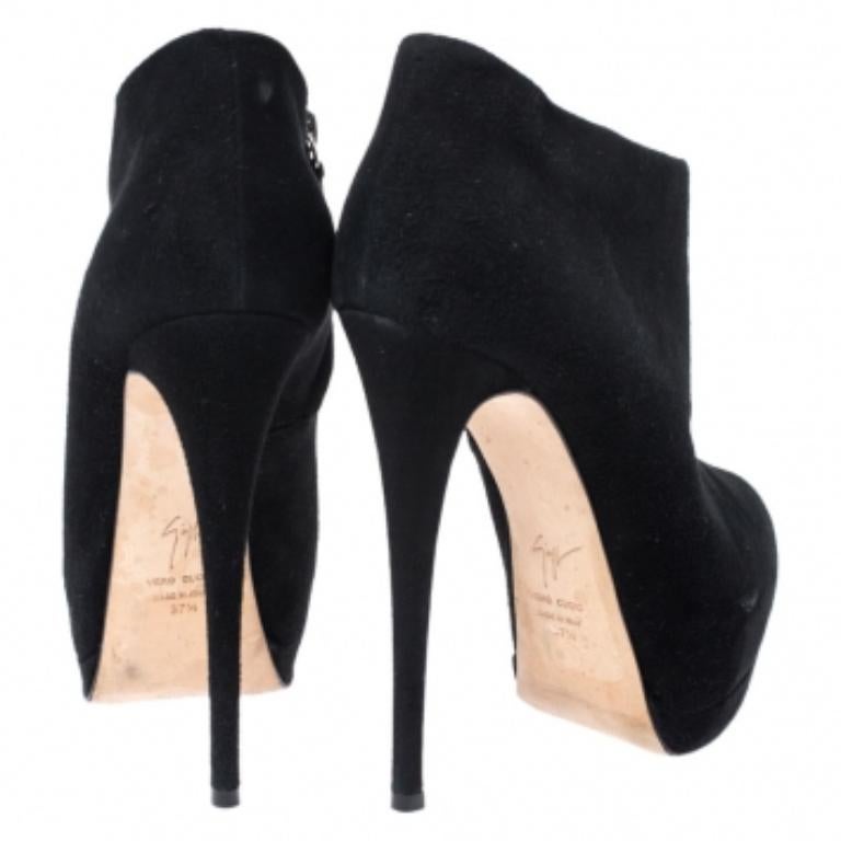 Giuseppe Zanotti, stivaletti con plateau in camoscio nero, misura 37,5 In condizioni buone in vendita a Dubai, Al Qouz 2