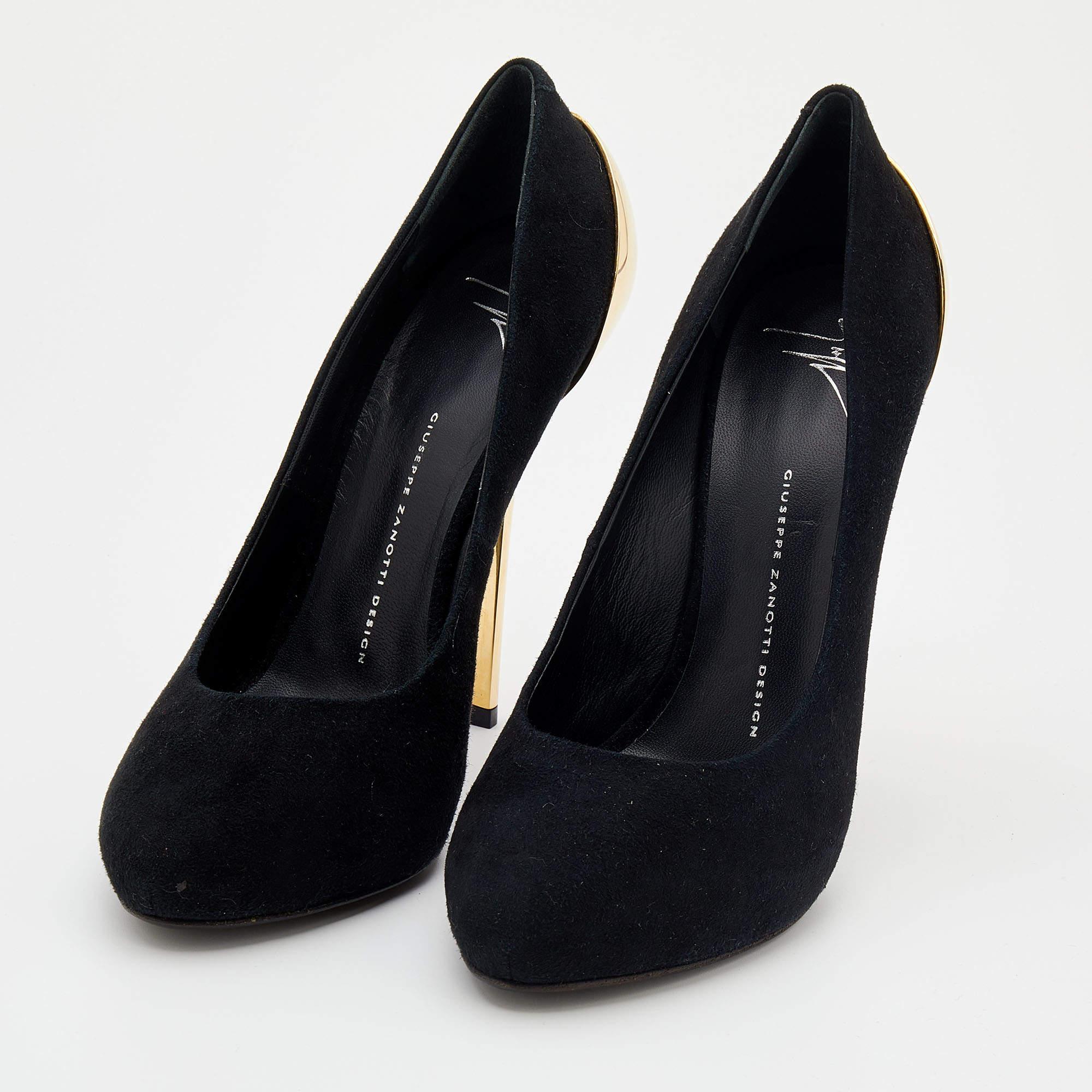 This Giuseppe Zanotti pair is an example of the brand's fine designs that are skillfully crafted to project a classic charm. It is a functional creation with an elevating appeal.