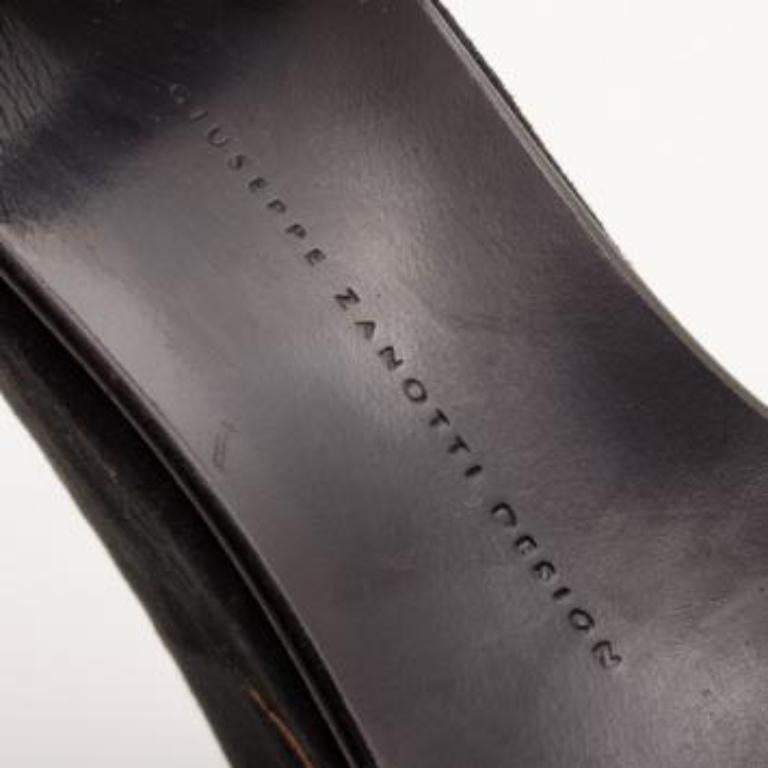 Giuseppe Zanotti Sandales à plateforme en daim noir Taille 41 en vente 1