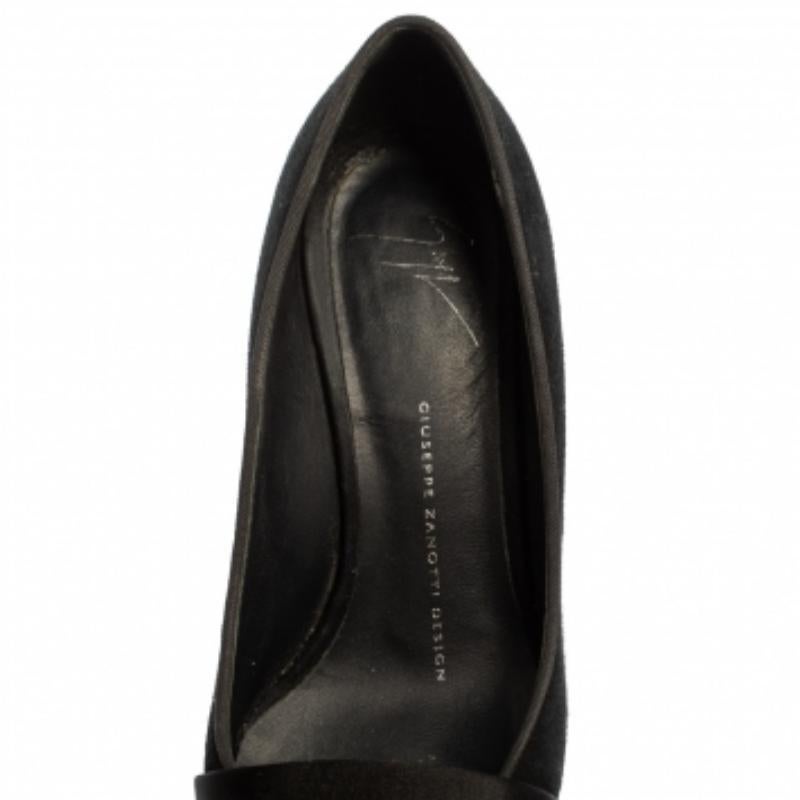 Women's Giuseppe Zanotti Black Suede  Pointed Toe Pumps Size 37.5 For Sale