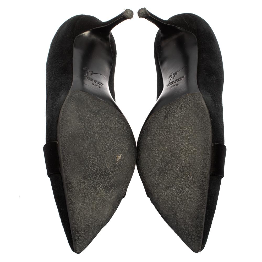 Women's Giuseppe Zanotti Black Suede Pointed Toe Pumps Size 37.5 For Sale