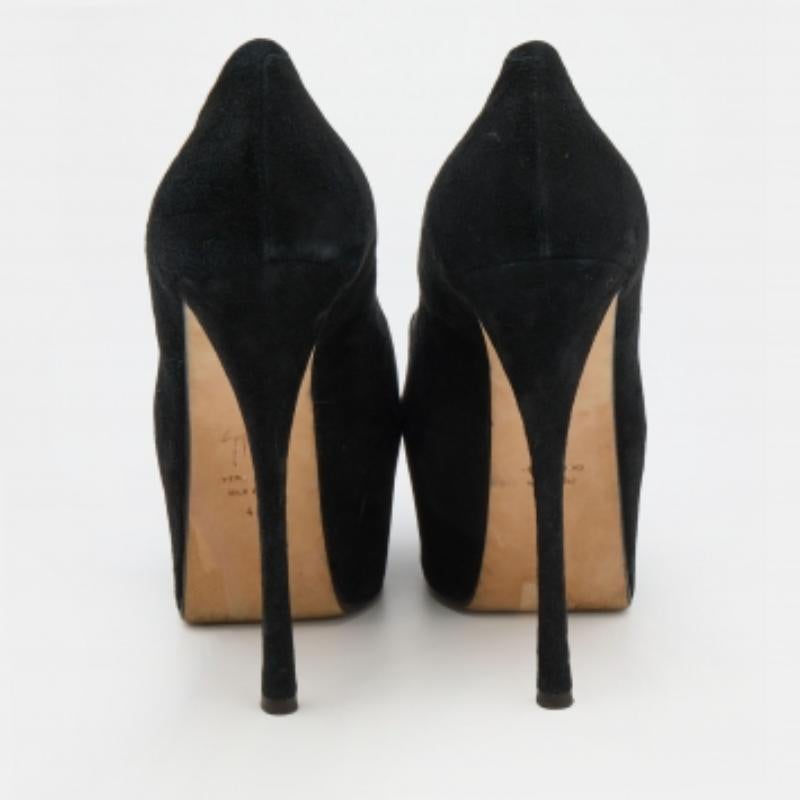 Giuseppe Zanotti Black Suede Square Toe Platform Pumps Size 40 (escarpins en daim à bout carré et à plateforme) Pour femmes en vente