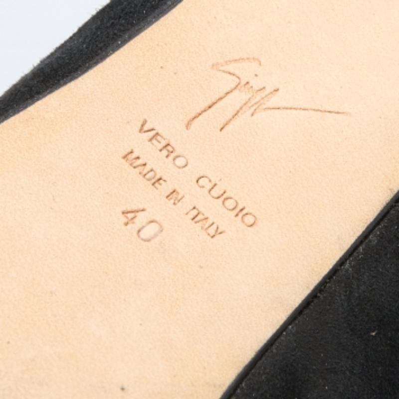Giuseppe Zanotti Black Suede Square Toe Platform Pumps Size 40 (escarpins en daim à bout carré et à plateforme) en vente 2