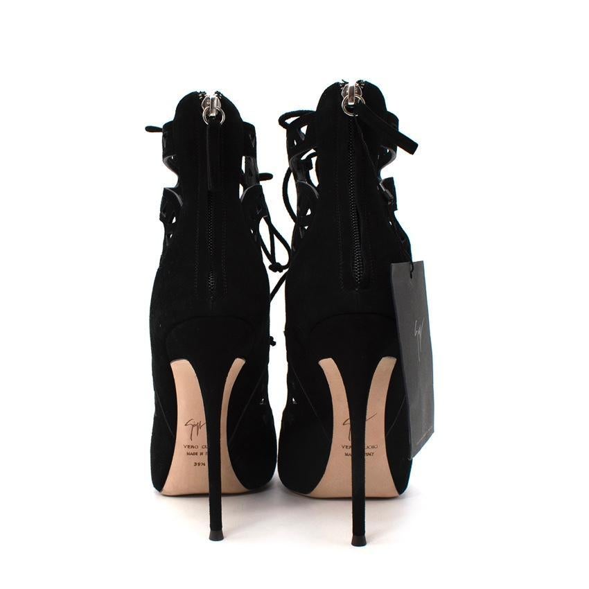 Sandalias de tacón Giuseppe Zanotti Tatuaje de ante negro con corte láser Negro en venta