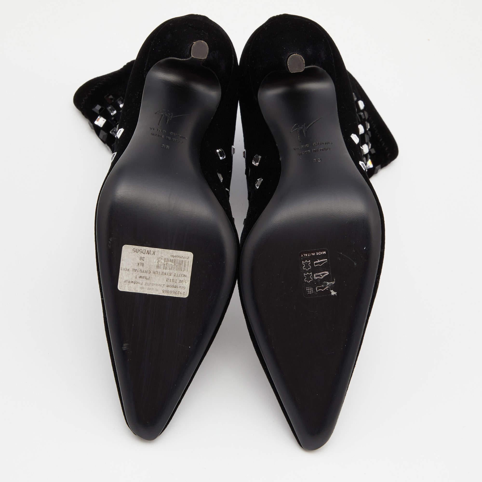 Women's Giuseppe Zanotti Black Velvet Crystal Embellished Ankle Booties Size 38 For Sale