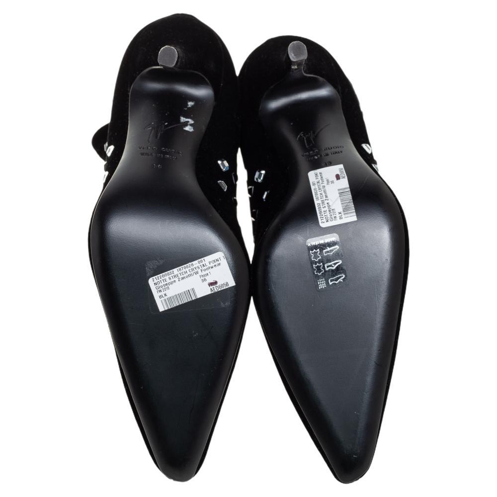 Giuseppe Zanotti Black Velvet Crystal Embellished Ankle Boots Size 36 In New Condition For Sale In Dubai, Al Qouz 2