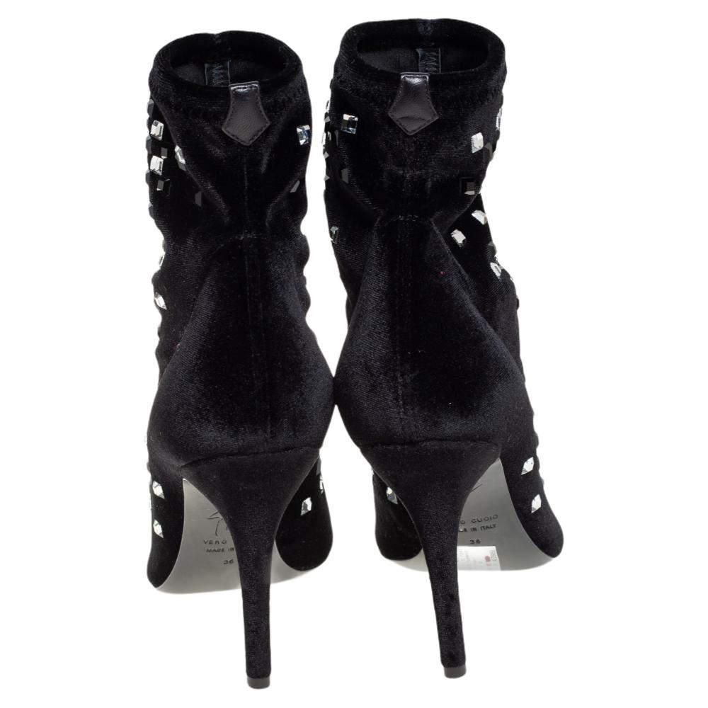 Giuseppe Zanotti Black Velvet Crystal Embellished Ankle Boots Size 36 In New Condition For Sale In Dubai, Al Qouz 2