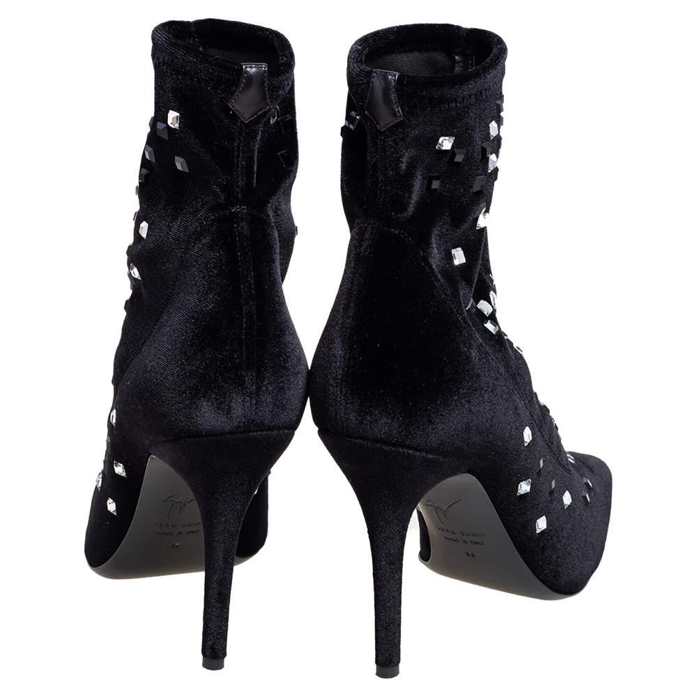Giuseppe Zanotti Black Velvet Crystal Embellished Ankle Boots Size 39 In New Condition For Sale In Dubai, Al Qouz 2