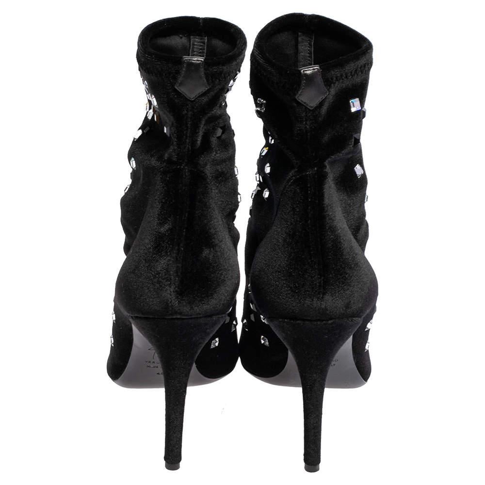 Giuseppe Zanotti Black Velvet Crystal Embellished Pointed Toe Ankle Boots Size 4 In New Condition For Sale In Dubai, Al Qouz 2