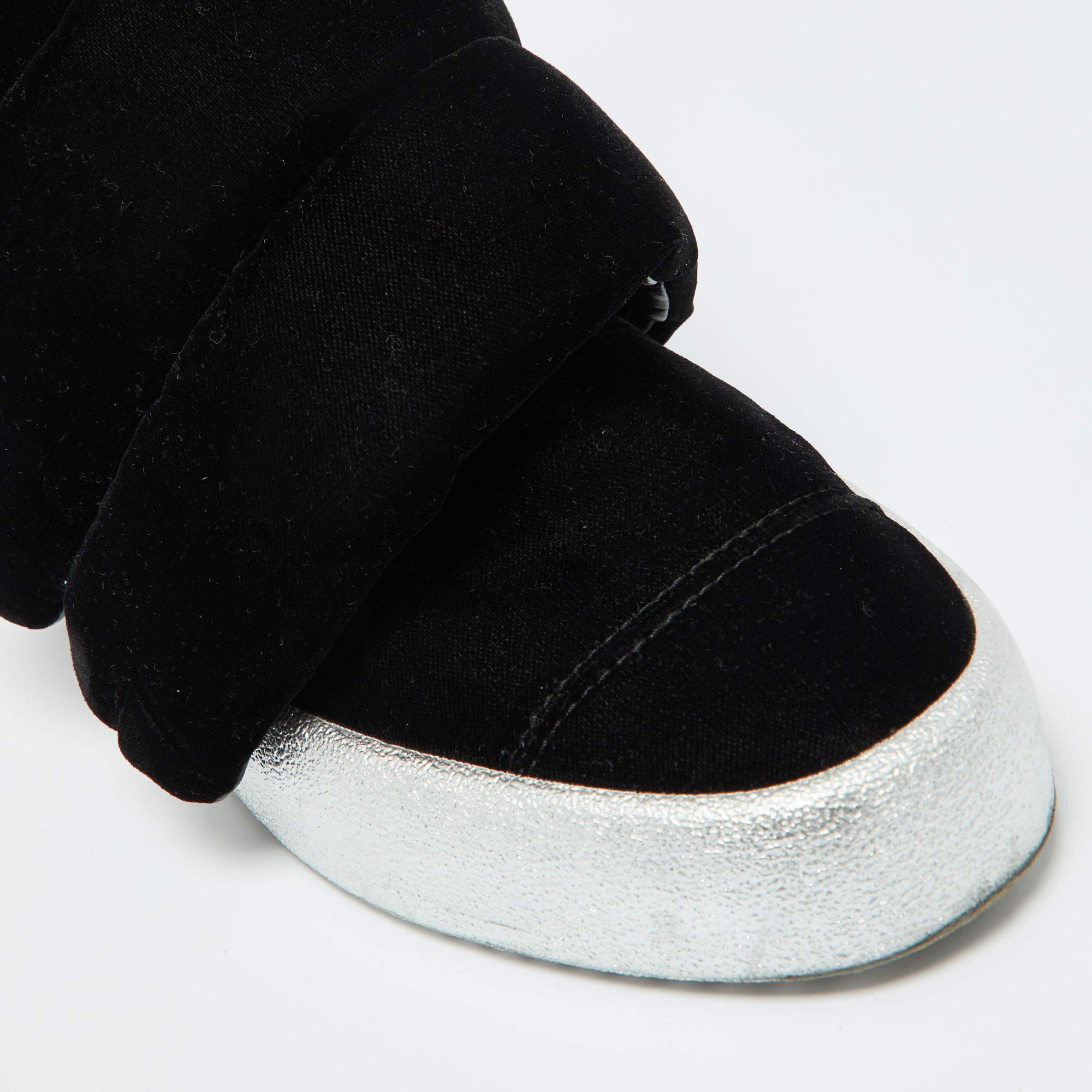 Giuseppe Zanotti - Velluto nero con doppio cinturino in velcro - Scarpe da ginnastica alte 43 in vendita 2