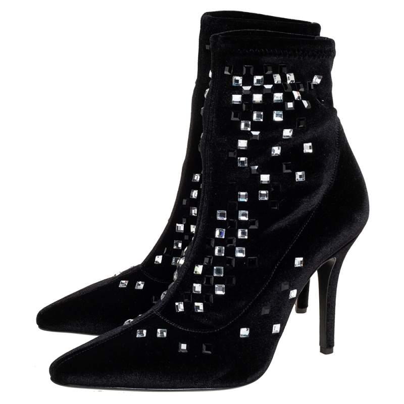 Giuseppe Zanotti Black Velvet Embellished Boots Size 37 In New Condition For Sale In Dubai, Al Qouz 2