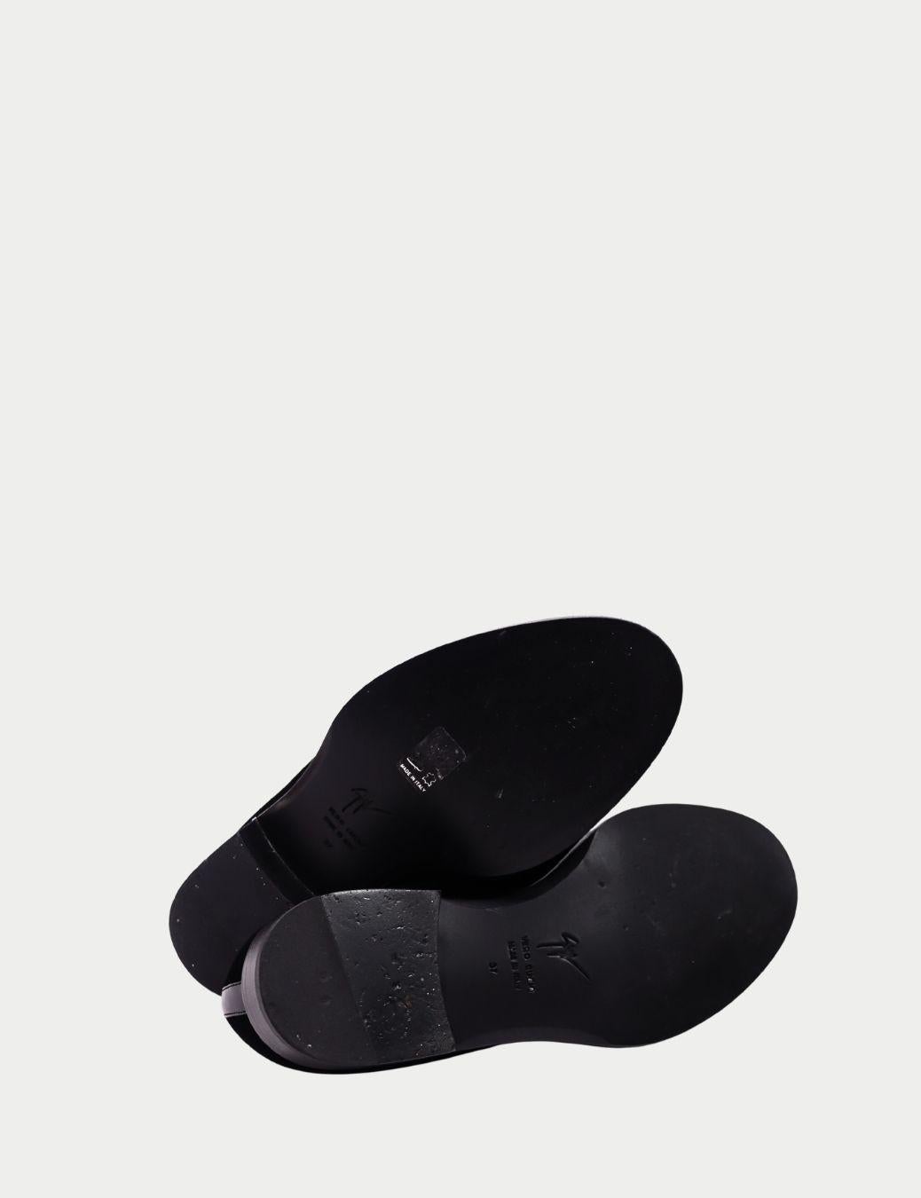 Nero Giuseppe Zanotti - Mocassini in velluto nero - EU 37 in vendita