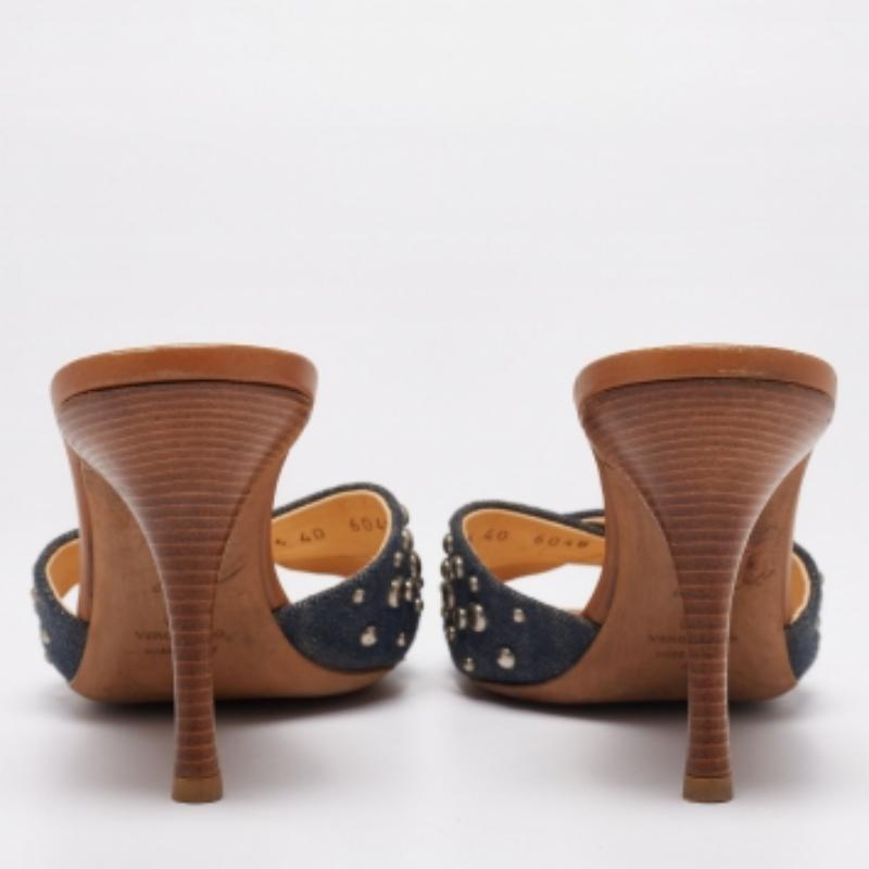 Giuseppe Zanotti Sandales Slide cloutées en cuir et denim bleu Taille 40 en vente 2