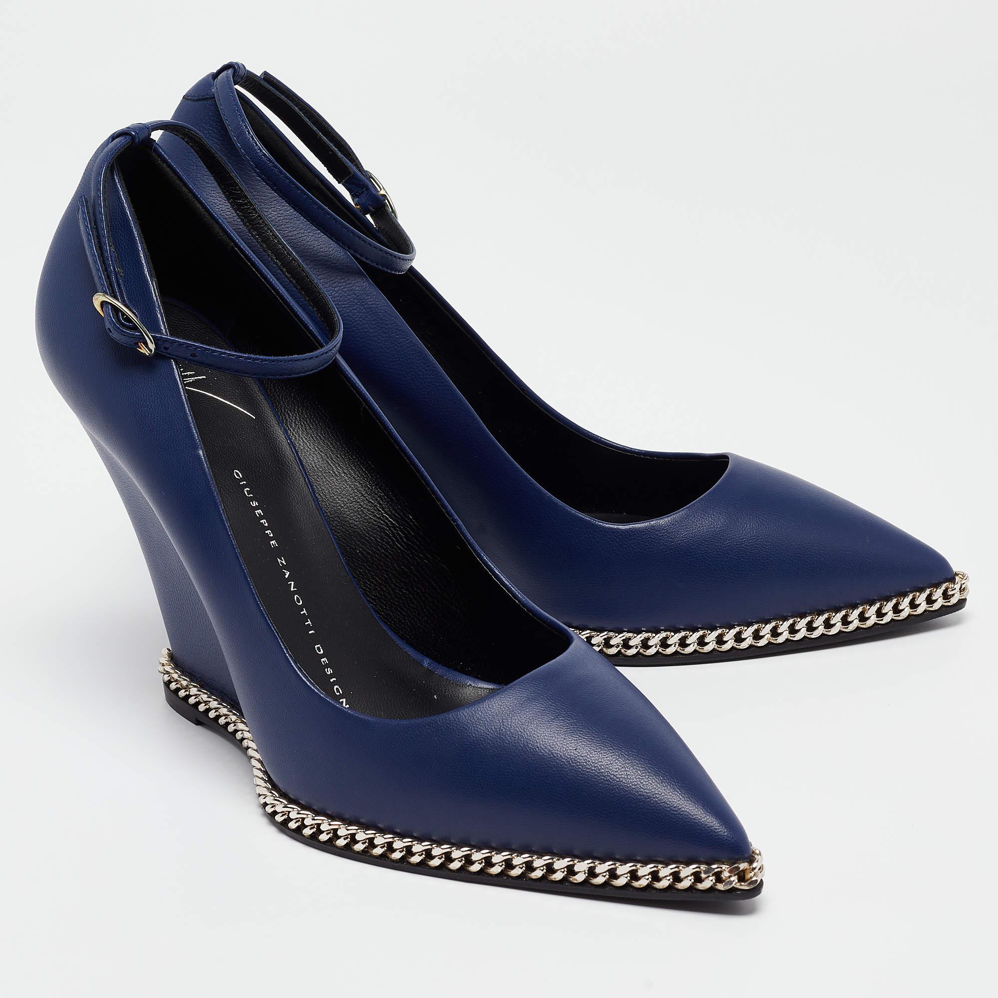 Giuseppe Zanotti Blue Leather Yvette Chain Wedge Pumps Size 37.5 In New Condition For Sale In Dubai, Al Qouz 2
