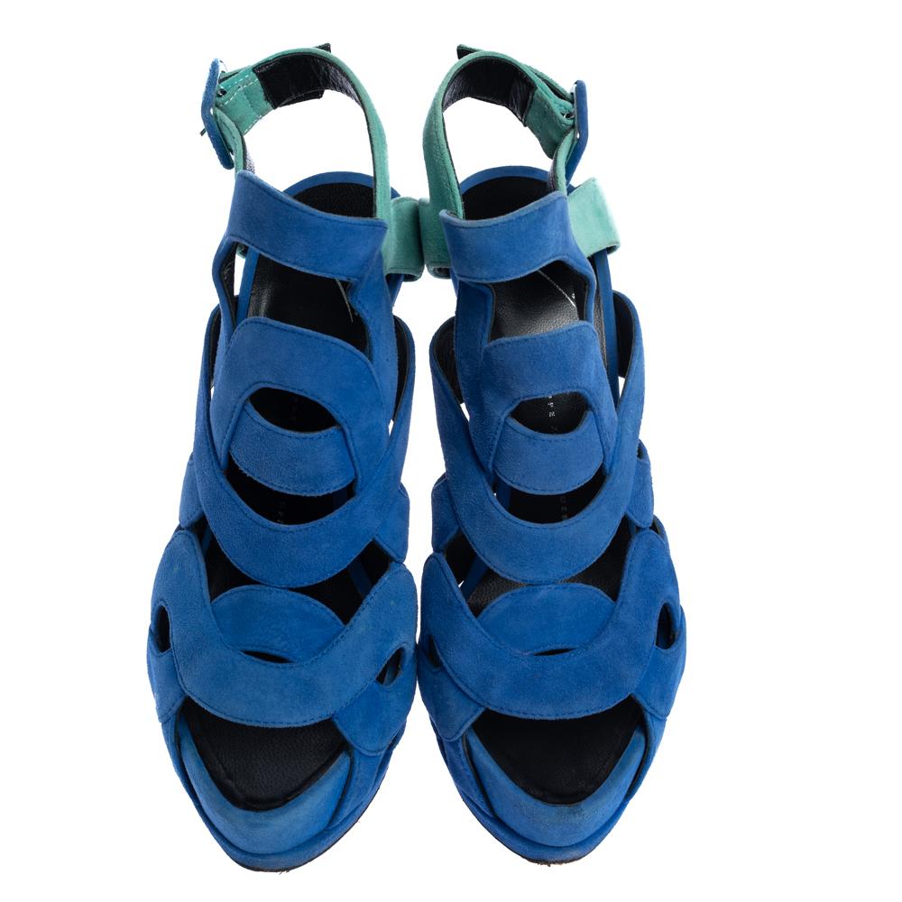 Giuseppe Zanotti Blau Wildleder Cutout Caged Slingback Sandalen Größe 40 im Zustand „Relativ gut“ im Angebot in Dubai, Al Qouz 2
