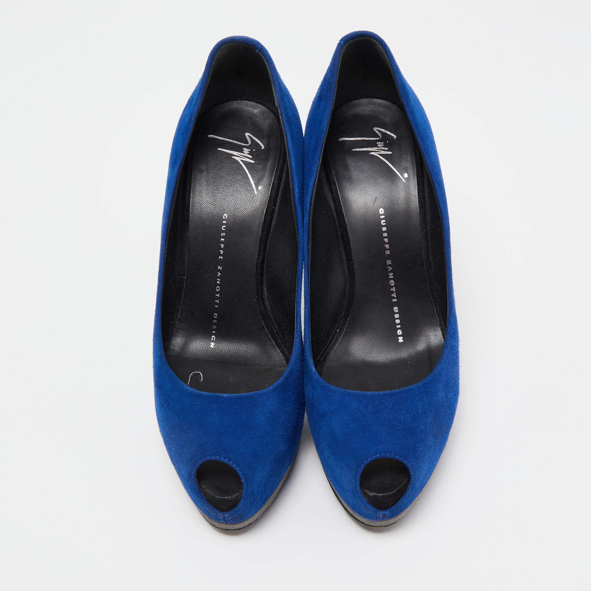 Bleu Giuseppe Zanotti escarpins à bout ouvert en daim bleu taille 37 en vente